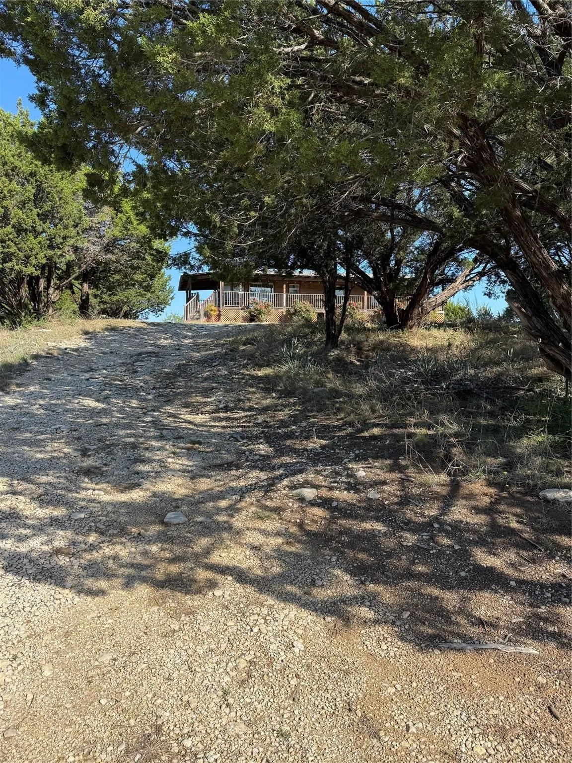 Mobile Home For Sale in Hood County , 910 Star Drive H, Granbury, Texas 76049, 3 Bedroom, 2 Bathroom, Garage spaces, 1,347 Sqft, built in 2005, mls#21367000, Real Estate Agent in Granbury, Homes For Sale in Hood county, Homes For Sale in Granbury, Realtor in Granbury Texas, Real Estate Brokerage Independent Realty Texas, Luminita Cordes Realtor
