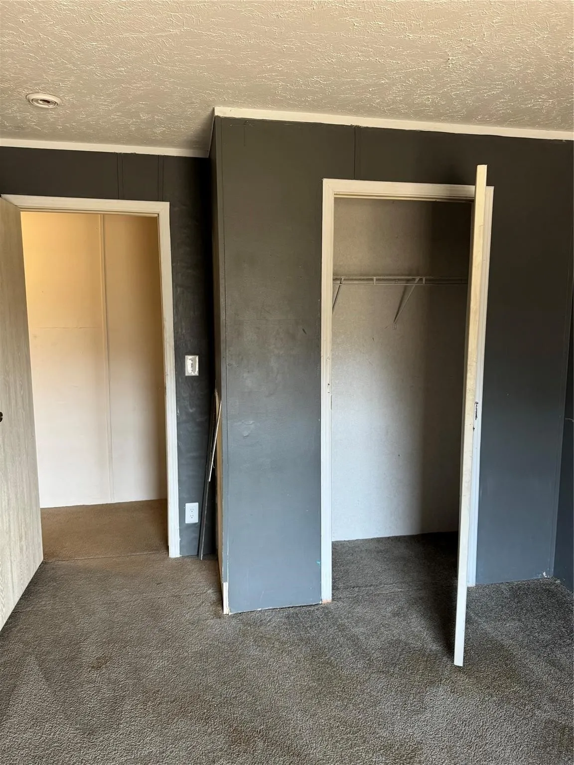Mobile Home For Sale in Hood County , 910 Star Drive H, Granbury, Texas 76049, 3 Bedroom, 2 Bathroom, Garage spaces, 1,347 Sqft, built in 2005, mls#21367000, Real Estate Agent in Granbury, Homes For Sale in Hood county, Homes For Sale in Granbury, Realtor in Granbury Texas, Real Estate Brokerage Independent Realty Texas, Luminita Cordes Realtor