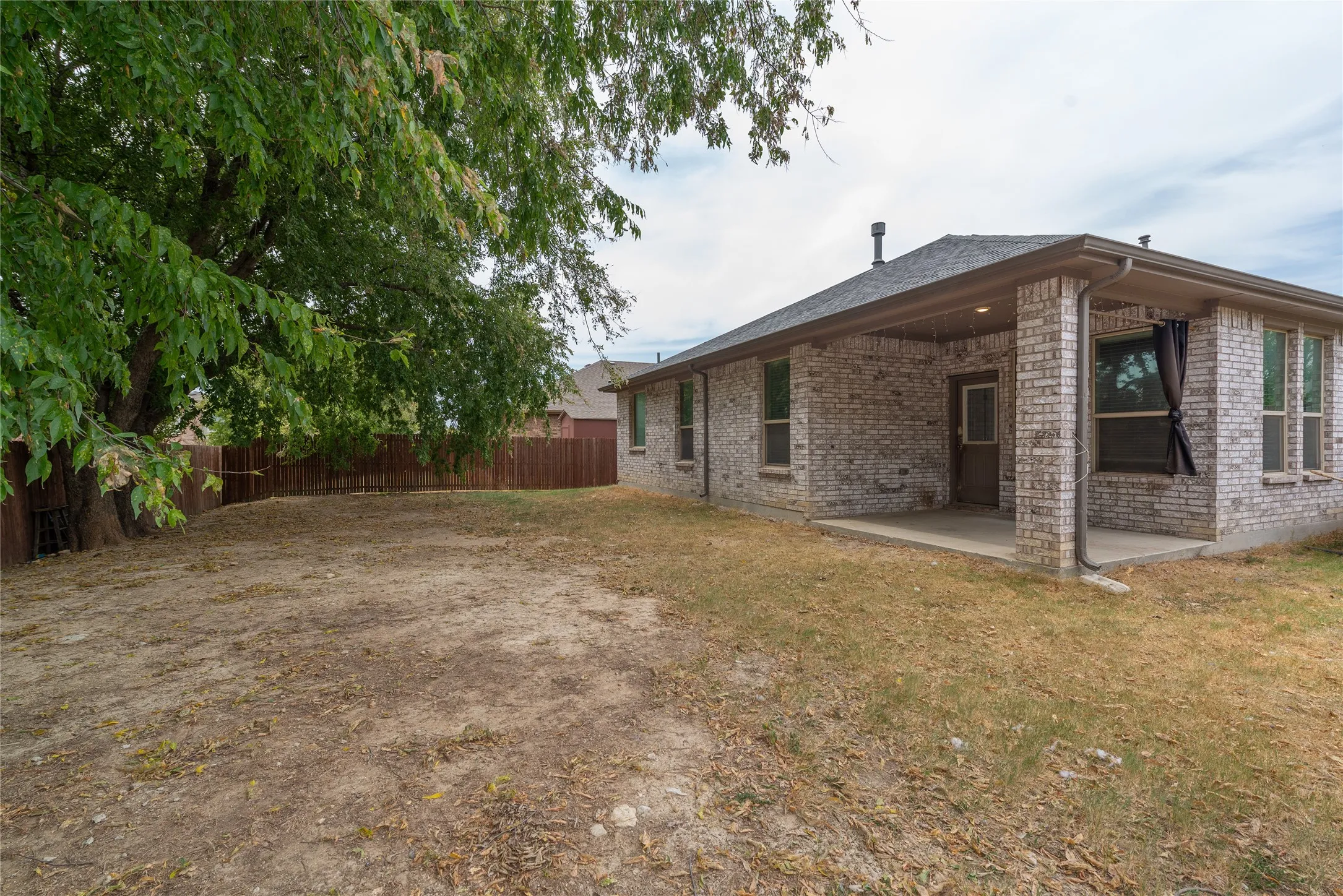 Single Family Residence For Sale in Tarrant County , 517 Redding Drive, Saginaw, Texas 76131, 4 Bedroom, 2 Bathroom, 2 Garage spaces, 1,805 Sqft, built in 2020, mls#21367013, Real Estate Agent in Saginaw, Homes For Sale in Tarrant county, Homes For Sale in Saginaw, Realtor in Saginaw Texas, Real Estate Brokerage Independent Realty Texas, Luminita Cordes Realtor
