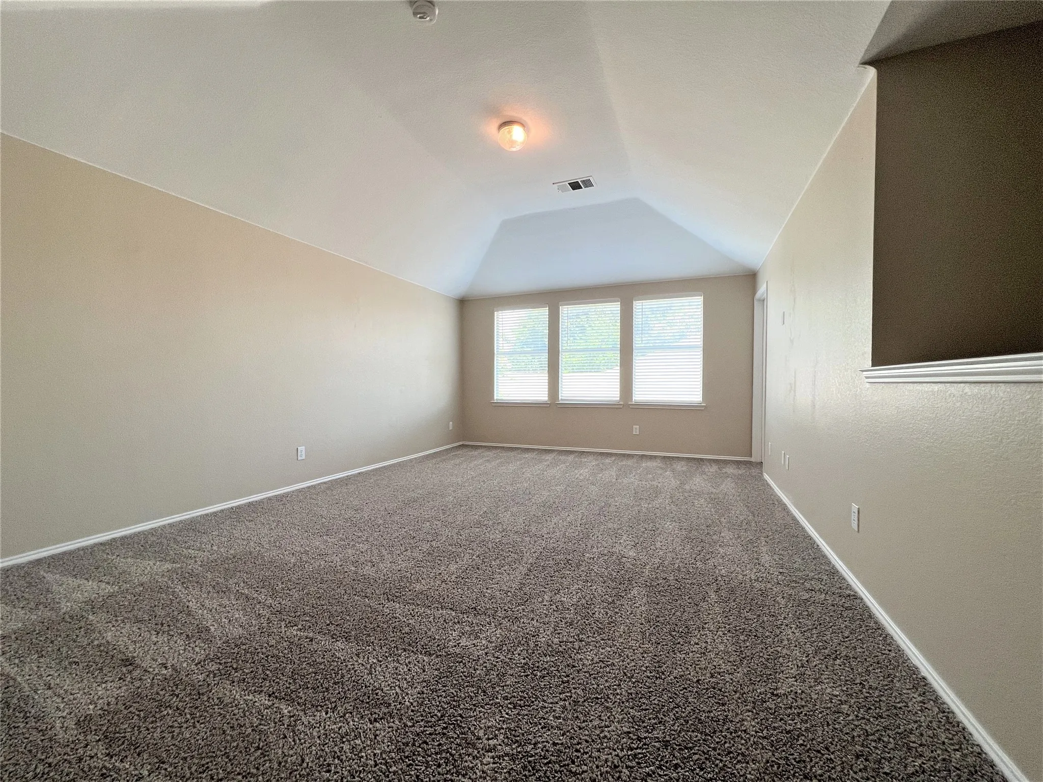 Single Family Residence For Rent in Denton County , 1209 Canvasback Drive, Aubrey, Texas 76227, 4 Bedroom, 3 Bathroom, 2 Garage spaces, 2,673 Sqft, built in 2003, mls#21358937, Real Estate Agent in Aubrey, Homes For Rent in Denton county, Homes For Rent in Aubrey, Realtor in Aubrey Texas, Real Estate Brokerage Independent Realty Texas, Luminita Cordes Realtor