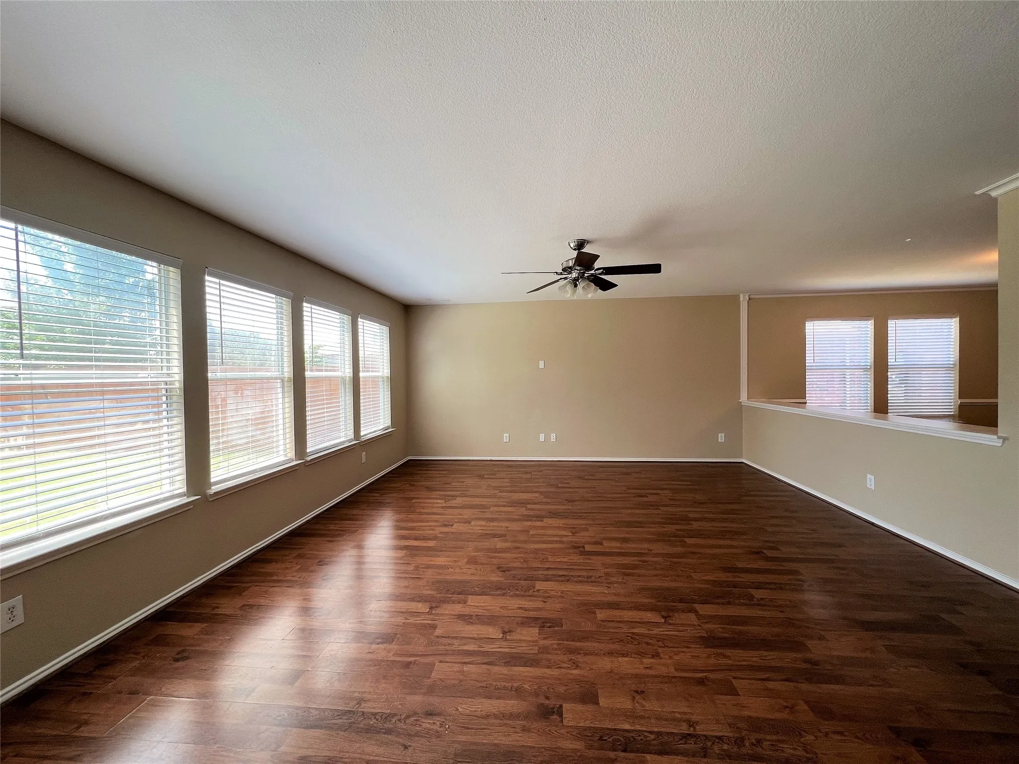 Single Family Residence For Rent in Denton County , 1209 Canvasback Drive, Aubrey, Texas 76227, 4 Bedroom, 3 Bathroom, 2 Garage spaces, 2,673 Sqft, built in 2003, mls#21358937, Real Estate Agent in Aubrey, Homes For Rent in Denton county, Homes For Rent in Aubrey, Realtor in Aubrey Texas, Real Estate Brokerage Independent Realty Texas, Luminita Cordes Realtor