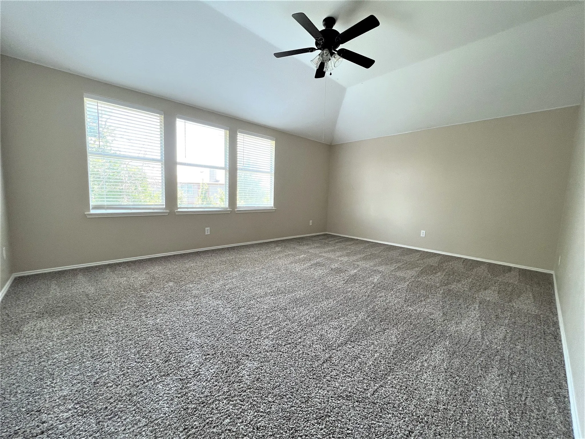 Single Family Residence For Rent in Denton County , 1209 Canvasback Drive, Aubrey, Texas 76227, 4 Bedroom, 3 Bathroom, 2 Garage spaces, 2,673 Sqft, built in 2003, mls#21358937, Real Estate Agent in Aubrey, Homes For Rent in Denton county, Homes For Rent in Aubrey, Realtor in Aubrey Texas, Real Estate Brokerage Independent Realty Texas, Luminita Cordes Realtor