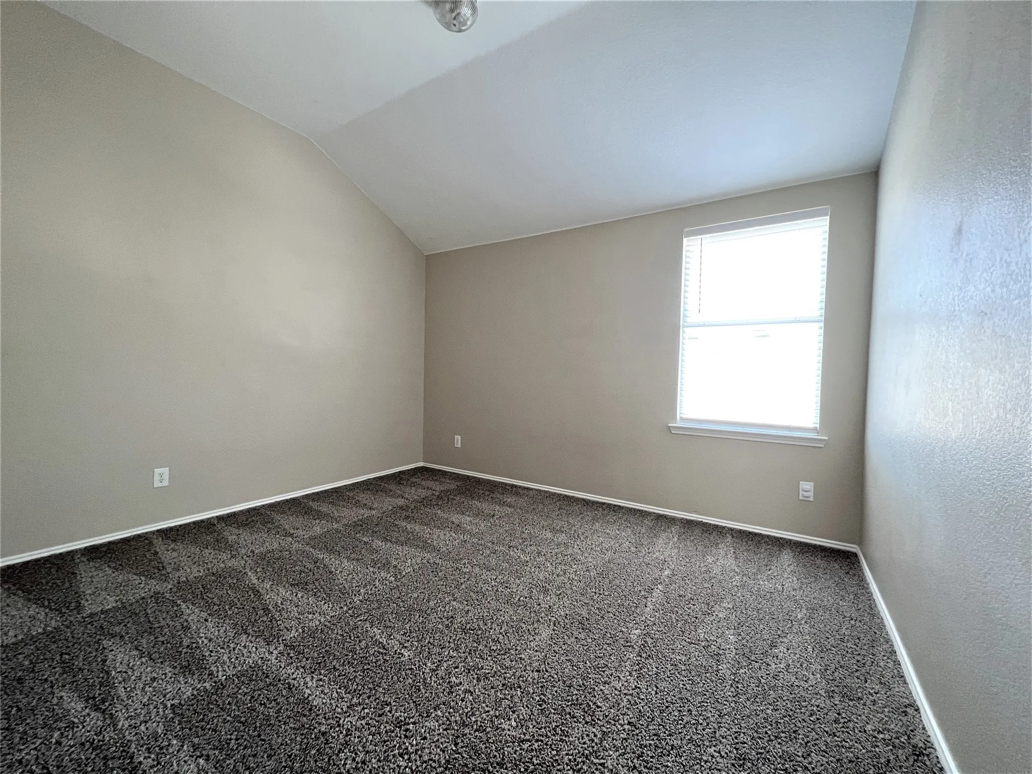 Single Family Residence For Rent in Denton County , 1209 Canvasback Drive, Aubrey, Texas 76227, 4 Bedroom, 3 Bathroom, 2 Garage spaces, 2,673 Sqft, built in 2003, mls#21358937, Real Estate Agent in Aubrey, Homes For Rent in Denton county, Homes For Rent in Aubrey, Realtor in Aubrey Texas, Real Estate Brokerage Independent Realty Texas, Luminita Cordes Realtor
