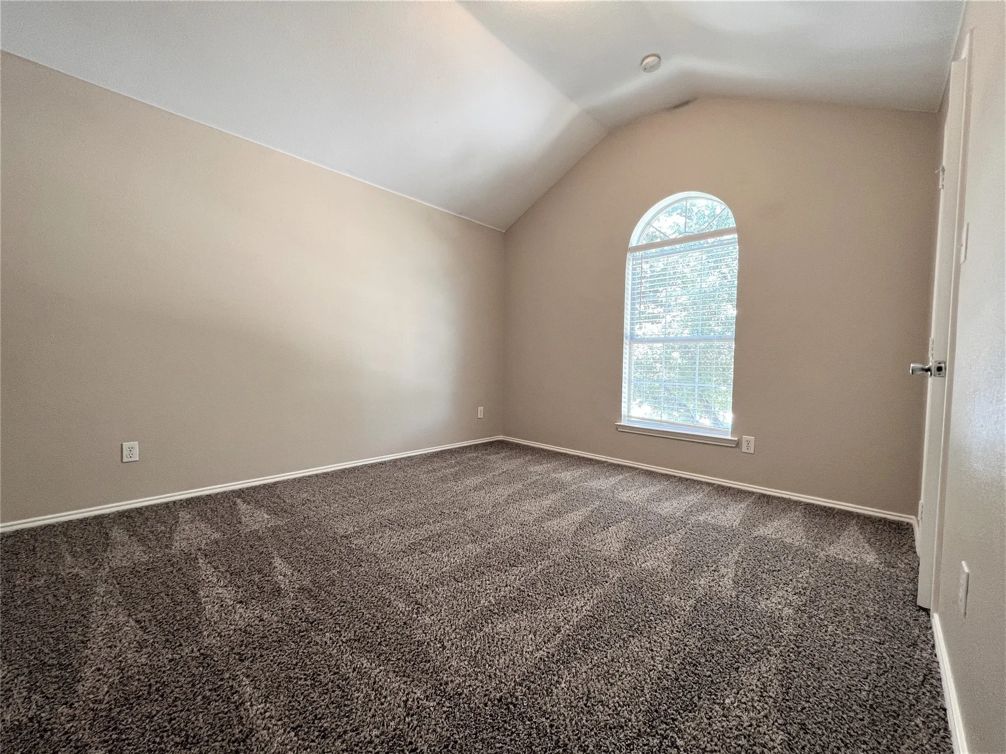 Single Family Residence For Rent in Denton County , 1209 Canvasback Drive, Aubrey, Texas 76227, 4 Bedroom, 3 Bathroom, 2 Garage spaces, 2,673 Sqft, built in 2003, mls#21358937, Real Estate Agent in Aubrey, Homes For Rent in Denton county, Homes For Rent in Aubrey, Realtor in Aubrey Texas, Real Estate Brokerage Independent Realty Texas, Luminita Cordes Realtor