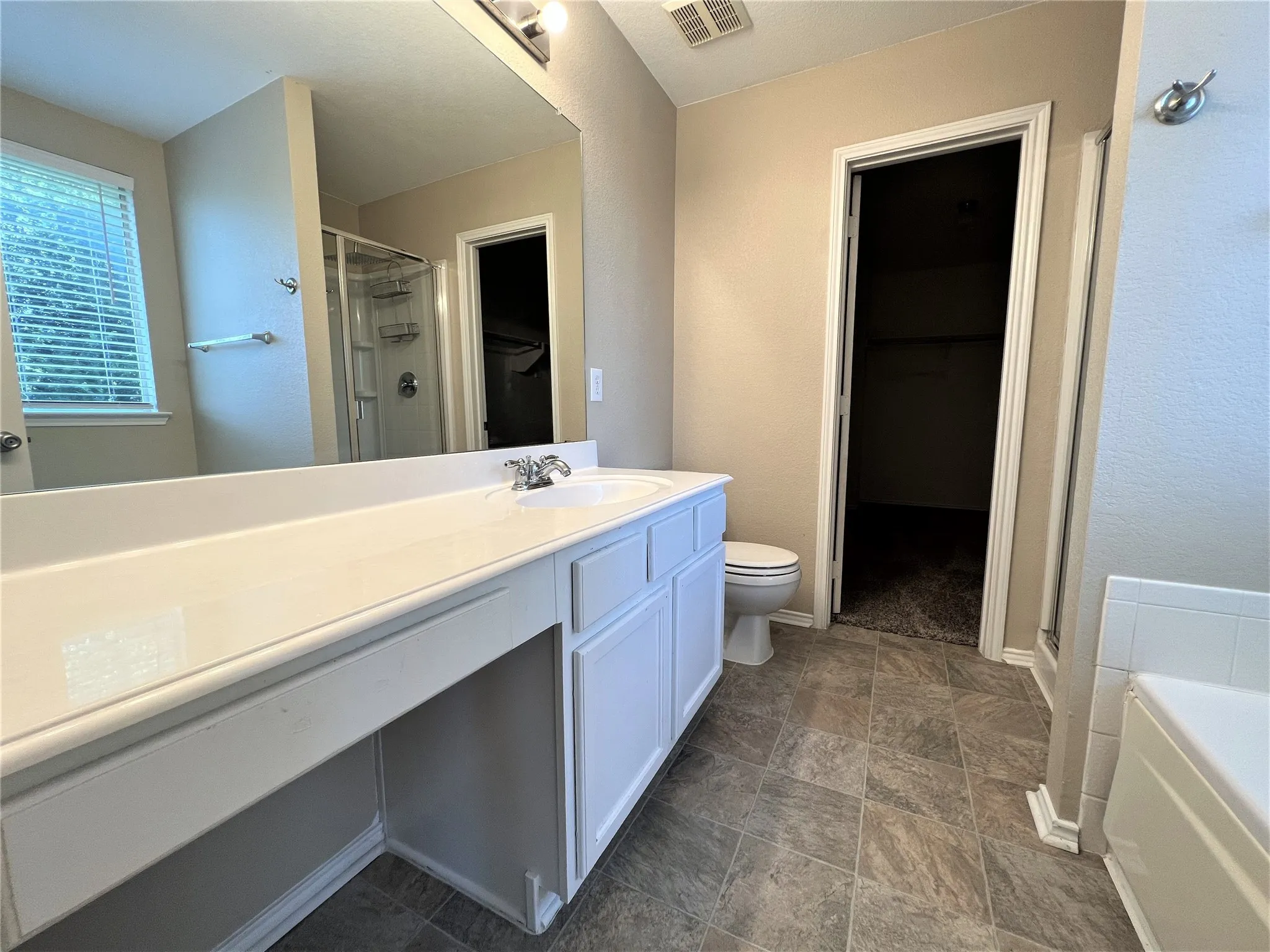 Single Family Residence For Rent in Denton County , 1209 Canvasback Drive, Aubrey, Texas 76227, 4 Bedroom, 3 Bathroom, 2 Garage spaces, 2,673 Sqft, built in 2003, mls#21358937, Real Estate Agent in Aubrey, Homes For Rent in Denton county, Homes For Rent in Aubrey, Realtor in Aubrey Texas, Real Estate Brokerage Independent Realty Texas, Luminita Cordes Realtor