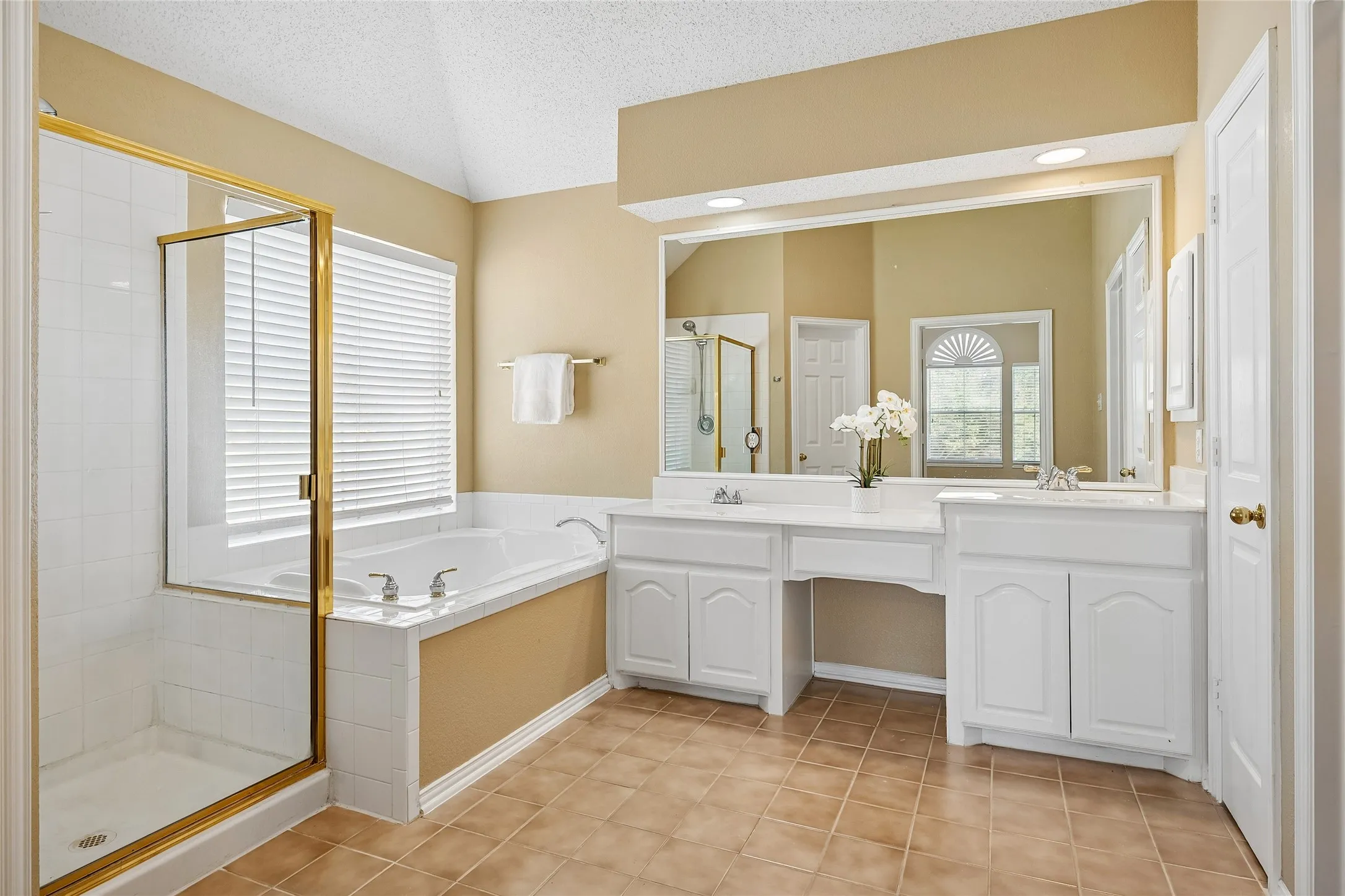 En-suite Primary Bath