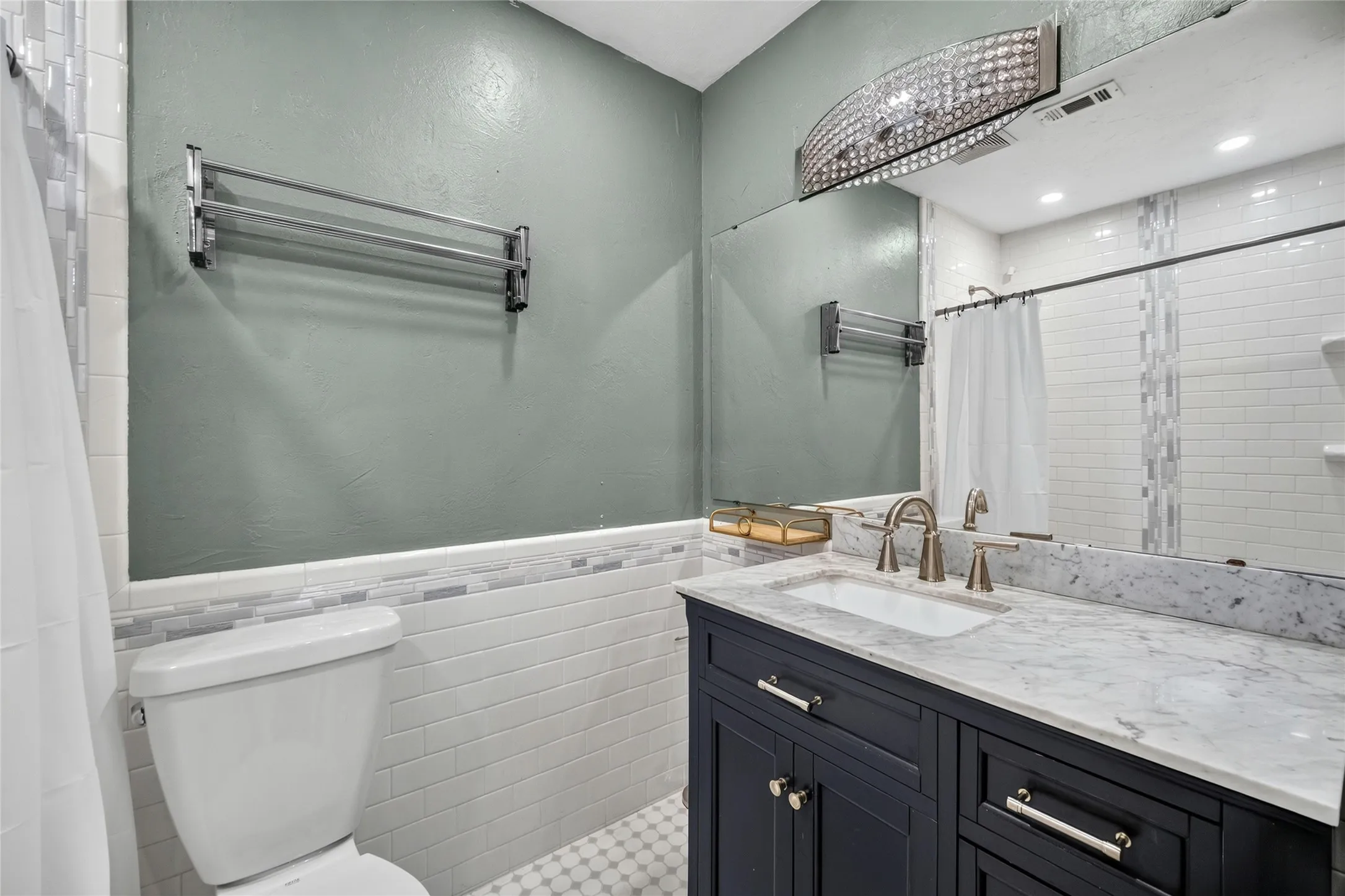 Condominium For Rent in Dallas County , 5626 Preston Oaks Road 25C, Dallas, Texas 75254, 2 Bedroom, 3 Bathroom, Garage spaces, 1,135 Sqft, built in 1981, mls#21365023, Real Estate Agent in Dallas, Homes For Rent in Dallas county, Homes For Rent in Dallas, Realtor in Dallas Texas, Real Estate Brokerage Independent Realty Texas, Luminita Cordes Realtor