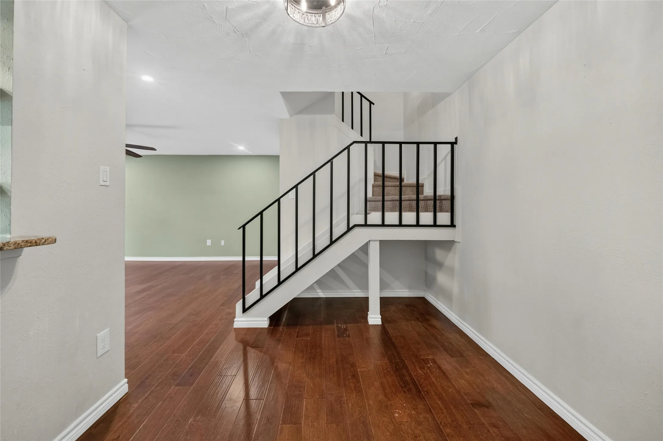 Condominium For Rent in Dallas County , 5626 Preston Oaks Road 25C, Dallas, Texas 75254, 2 Bedroom, 3 Bathroom, Garage spaces, 1,135 Sqft, built in 1981, mls#21365023, Real Estate Agent in Dallas, Homes For Rent in Dallas county, Homes For Rent in Dallas, Realtor in Dallas Texas, Real Estate Brokerage Independent Realty Texas, Luminita Cordes Realtor