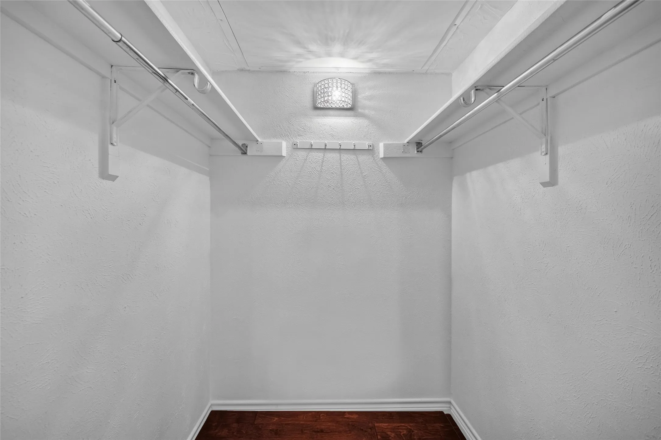 Condominium For Rent in Dallas County , 5626 Preston Oaks Road 25C, Dallas, Texas 75254, 2 Bedroom, 3 Bathroom, Garage spaces, 1,135 Sqft, built in 1981, mls#21365023, Real Estate Agent in Dallas, Homes For Rent in Dallas county, Homes For Rent in Dallas, Realtor in Dallas Texas, Real Estate Brokerage Independent Realty Texas, Luminita Cordes Realtor