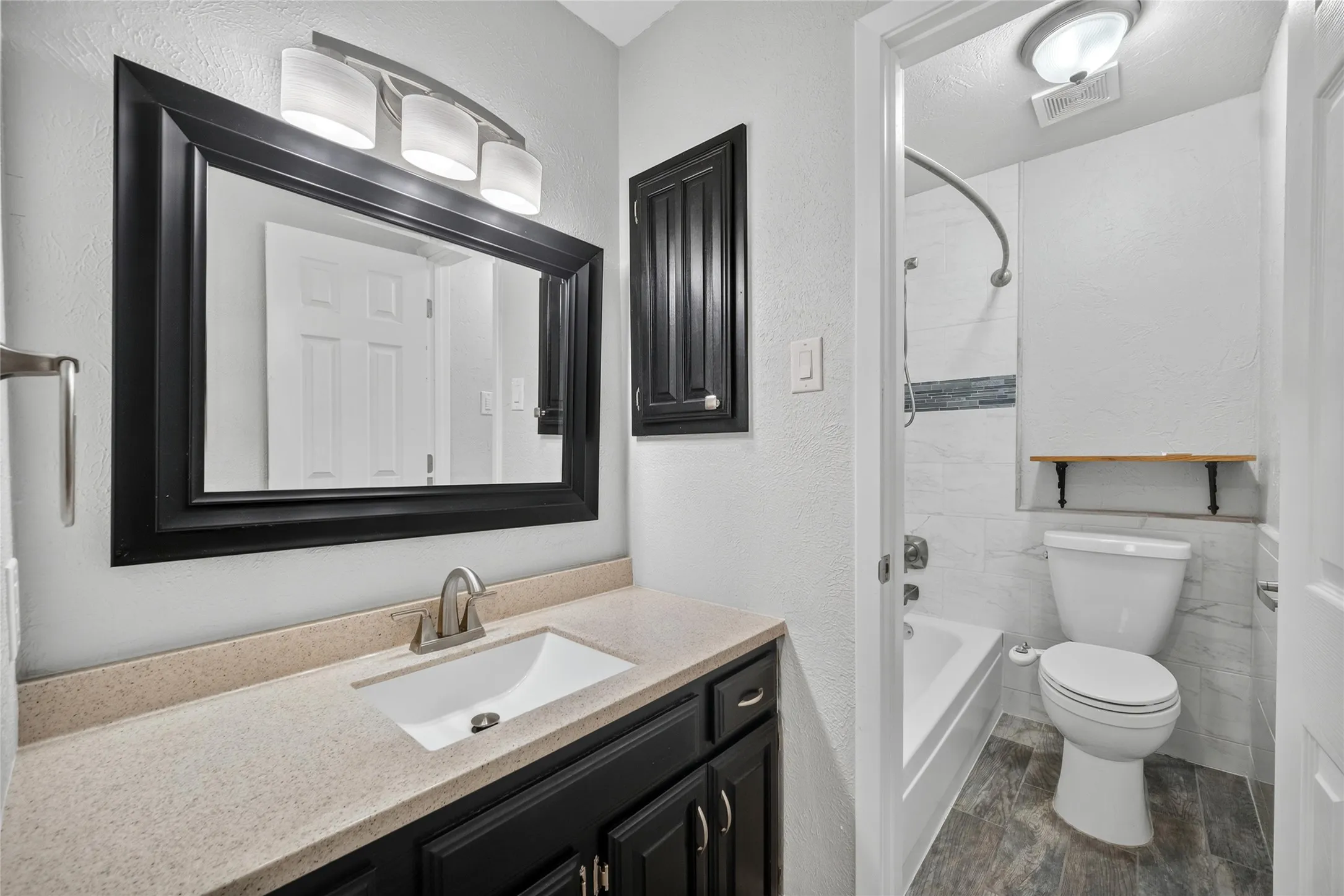 Condominium For Rent in Dallas County , 5626 Preston Oaks Road 25C, Dallas, Texas 75254, 2 Bedroom, 3 Bathroom, Garage spaces, 1,135 Sqft, built in 1981, mls#21365023, Real Estate Agent in Dallas, Homes For Rent in Dallas county, Homes For Rent in Dallas, Realtor in Dallas Texas, Real Estate Brokerage Independent Realty Texas, Luminita Cordes Realtor
