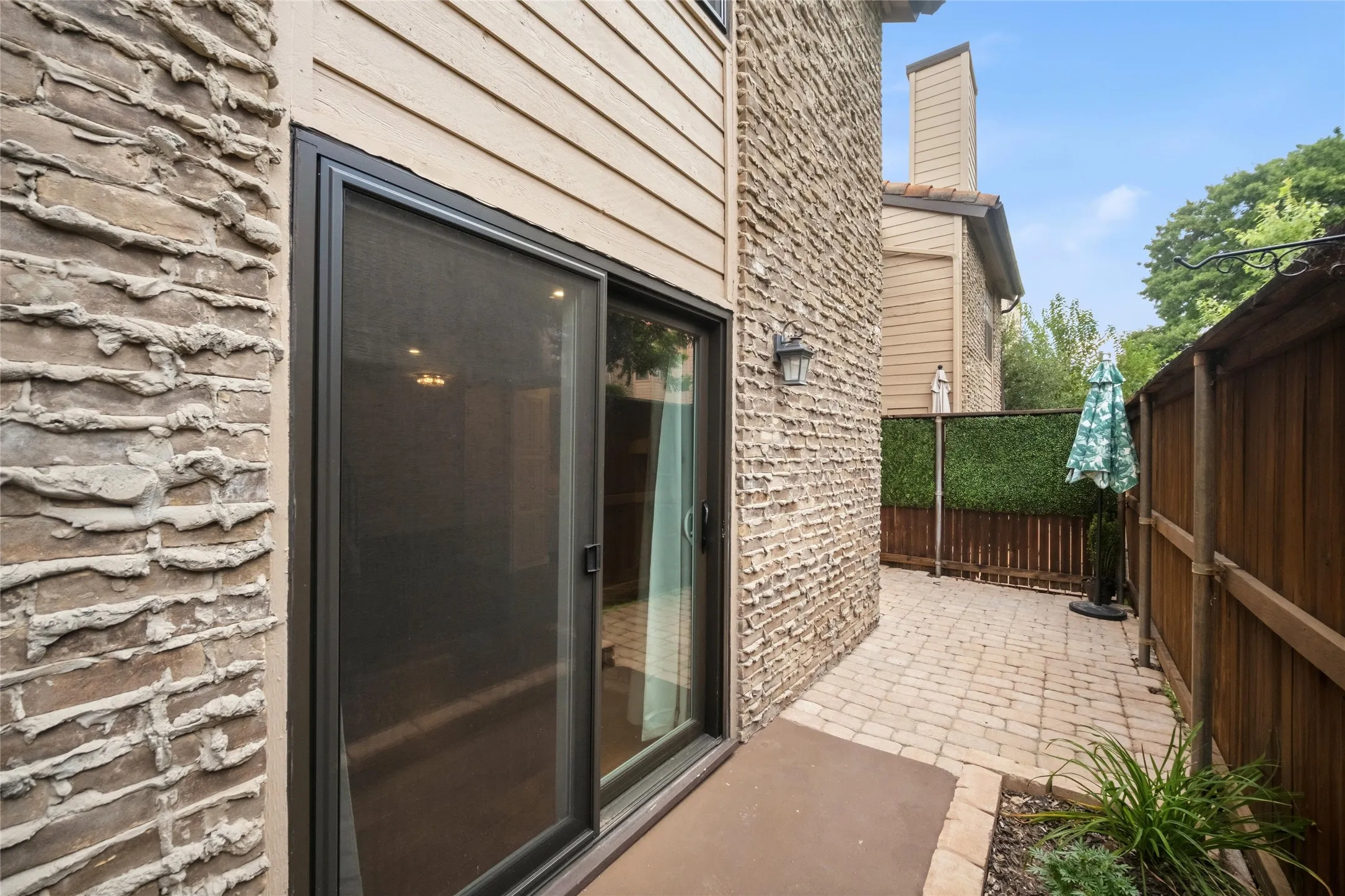 Condominium For Rent in Dallas County , 5626 Preston Oaks Road 25C, Dallas, Texas 75254, 2 Bedroom, 3 Bathroom, Garage spaces, 1,135 Sqft, built in 1981, mls#21365023, Real Estate Agent in Dallas, Homes For Rent in Dallas county, Homes For Rent in Dallas, Realtor in Dallas Texas, Real Estate Brokerage Independent Realty Texas, Luminita Cordes Realtor