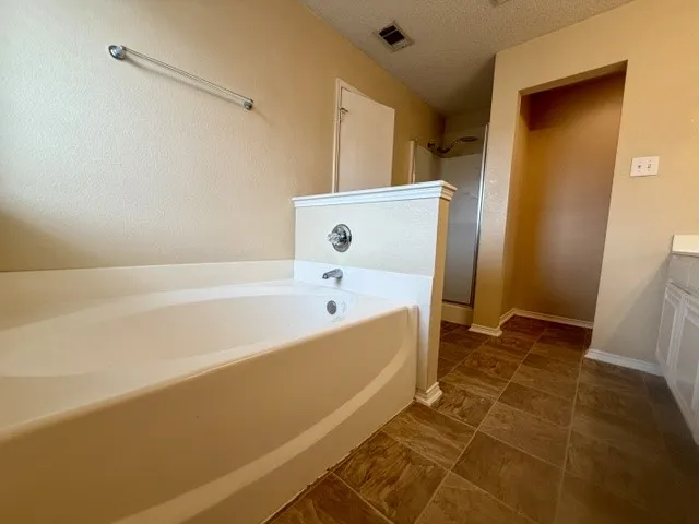 Single Family Residence For Sale in Tarrant County , 12333 Silver Mist Trail, Fort Worth, Texas 76028, 3 Bedroom, 2 Bathroom, 2 Garage spaces, 1,750 Sqft, built in 2003, mls#21363881, Real Estate Agent in Fort Worth, Homes For Sale in Tarrant county, Homes For Sale in Fort Worth, Realtor in Fort Worth Texas, Real Estate Brokerage Independent Realty Texas, Luminita Cordes Realtor