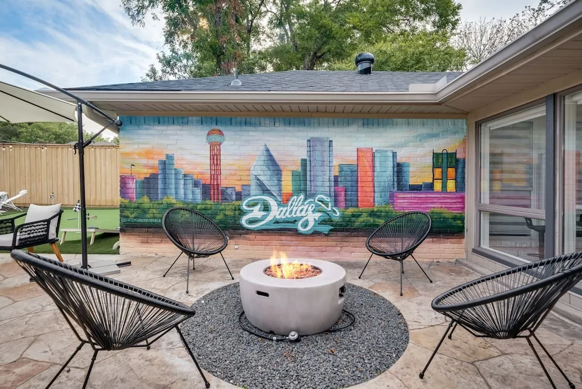 Enjoy a glass of wine by the gas firepit as you play "Once upon a time" with your friends/family!