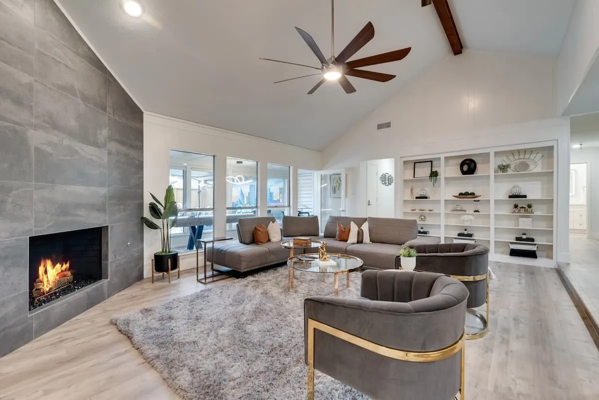 Modern, stylish and spacious living room!
