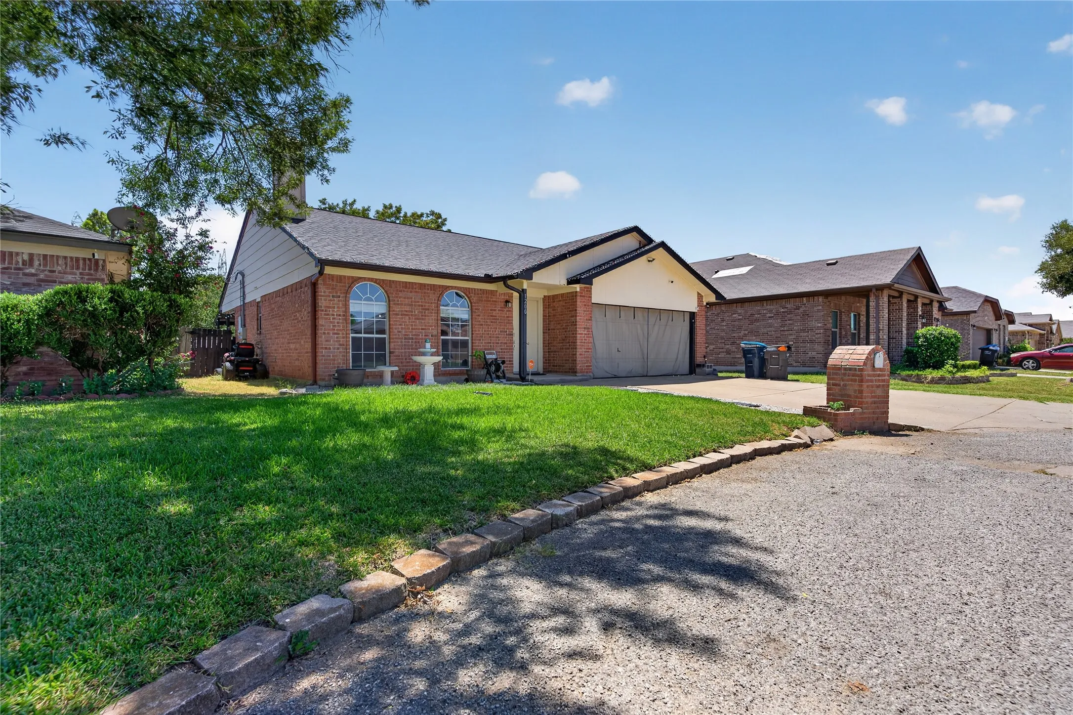 Single Family Residence For Rent in Tarrant County , 1200 Nicole Way, Fort Worth, Texas 76028, 3 Bedroom, 2 Bathroom, 2 Garage spaces, 1,186 Sqft, built in 1991, mls#21359116, Real Estate Agent in Fort Worth, Homes For Rent in Tarrant county, Homes For Rent in Fort Worth, Realtor in Fort Worth Texas, Real Estate Brokerage Independent Realty Texas, Luminita Cordes Realtor