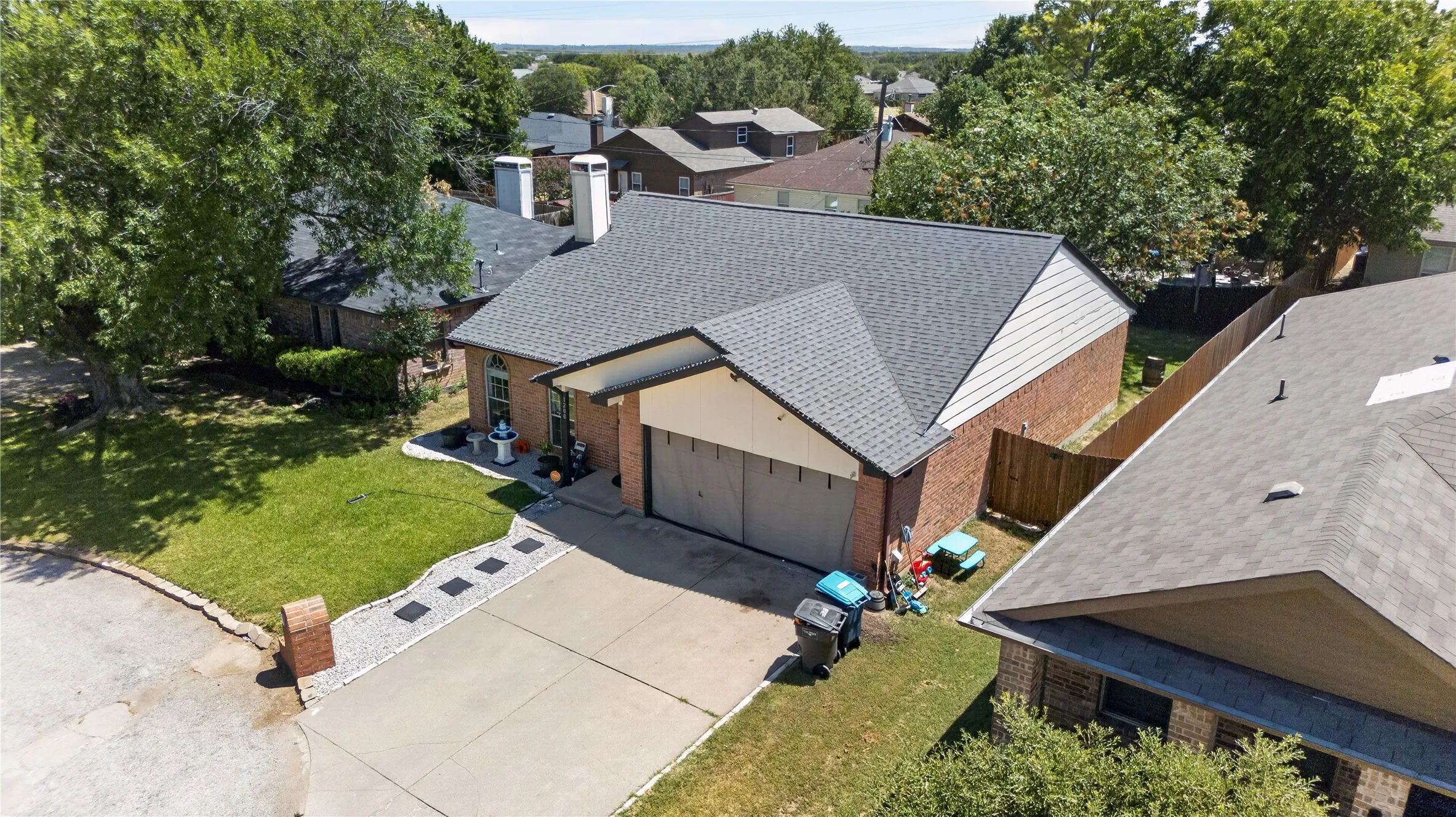 Single Family Residence For Rent in Tarrant County , 1200 Nicole Way, Fort Worth, Texas 76028, 3 Bedroom, 2 Bathroom, 2 Garage spaces, 1,186 Sqft, built in 1991, mls#21359116, Real Estate Agent in Fort Worth, Homes For Rent in Tarrant county, Homes For Rent in Fort Worth, Realtor in Fort Worth Texas, Real Estate Brokerage Independent Realty Texas, Luminita Cordes Realtor