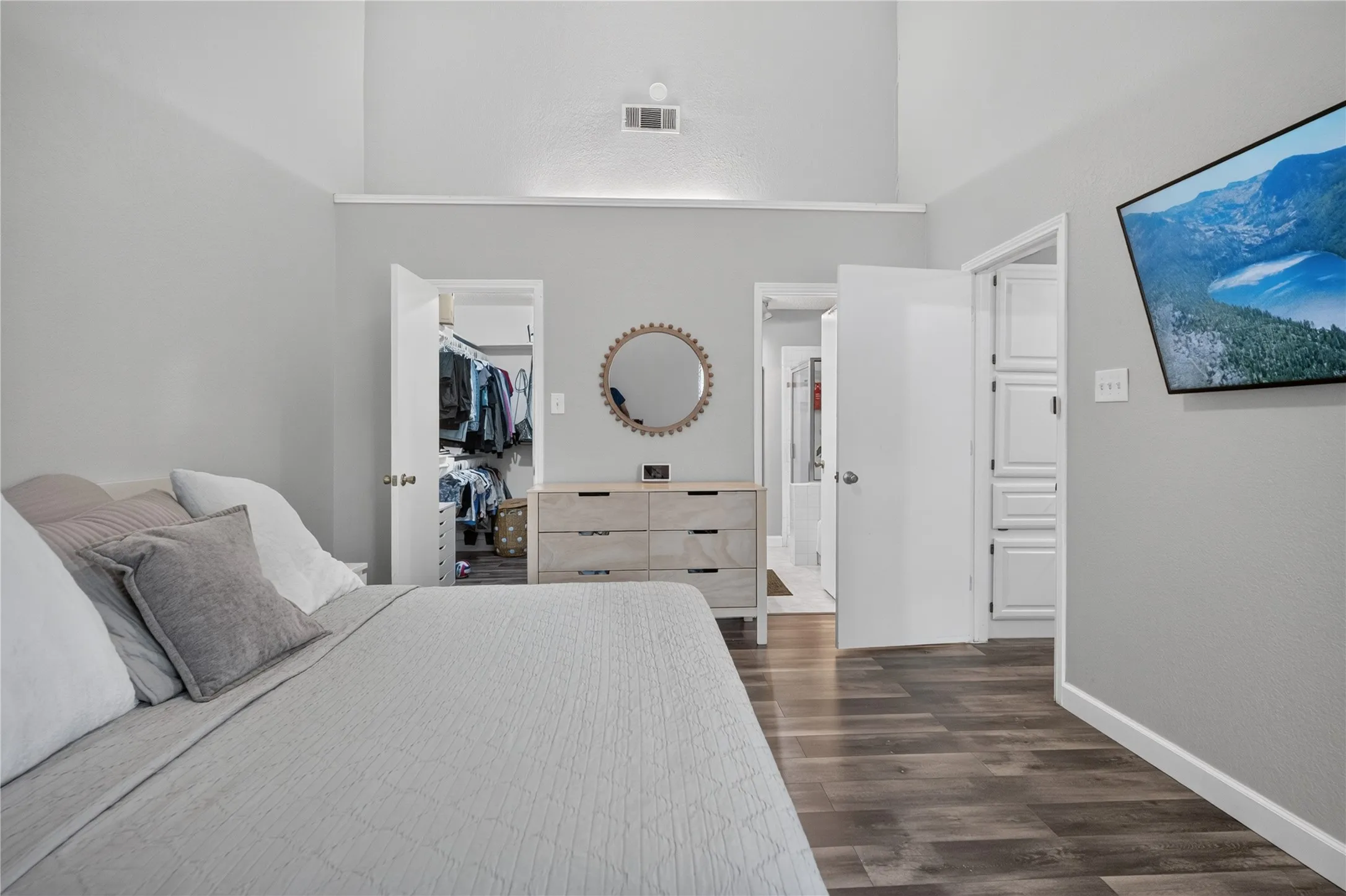 Single Family Residence For Rent in Tarrant County , 1200 Nicole Way, Fort Worth, Texas 76028, 3 Bedroom, 2 Bathroom, 2 Garage spaces, 1,186 Sqft, built in 1991, mls#21359116, Real Estate Agent in Fort Worth, Homes For Rent in Tarrant county, Homes For Rent in Fort Worth, Realtor in Fort Worth Texas, Real Estate Brokerage Independent Realty Texas, Luminita Cordes Realtor