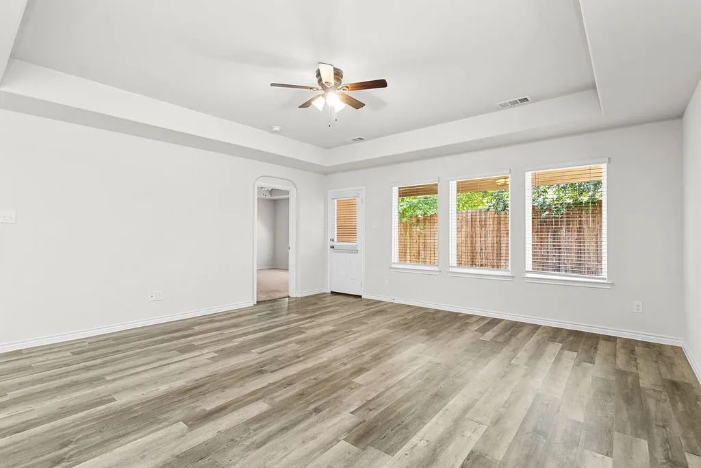 Single Family Residence For Sale in Tarrant County , 2441 Bear Oak Drive, Fort Worth, Texas 76123, 3 Bedroom, 2 Bathroom, 2 Garage spaces, 1,592 Sqft, built in 2021, mls#21366819, Real Estate Agent in Fort Worth, Homes For Sale in Tarrant county, Homes For Sale in Fort Worth, Realtor in Fort Worth Texas, Real Estate Brokerage Independent Realty Texas, Luminita Cordes Realtor