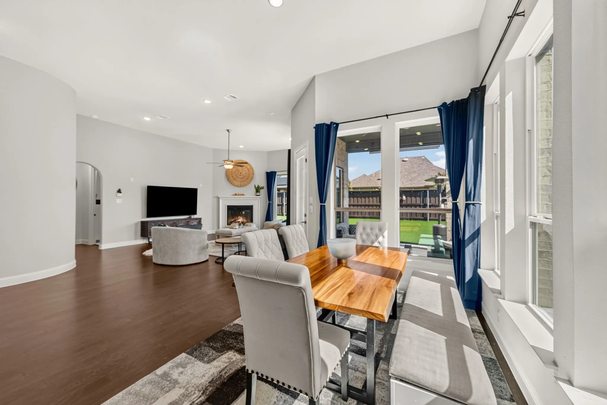 Single Family Residence For Sale in Denton County , 2825 Braemar, The Colony, Texas 75056, 4 Bedroom, 4 Bathroom, 2 Garage spaces, 3,286 Sqft, built in 2021, mls#21364325, Real Estate Agent in The Colony, Homes For Sale in Denton county, Homes For Sale in The Colony, Realtor in The Colony Texas, Real Estate Brokerage Independent Realty Texas, Luminita Cordes Realtor
