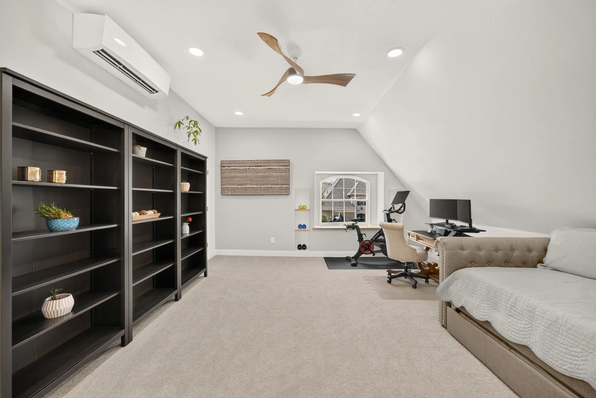 Single Family Residence For Sale in Denton County , 2825 Braemar, The Colony, Texas 75056, 4 Bedroom, 4 Bathroom, 2 Garage spaces, 3,286 Sqft, built in 2021, mls#21364325, Real Estate Agent in The Colony, Homes For Sale in Denton county, Homes For Sale in The Colony, Realtor in The Colony Texas, Real Estate Brokerage Independent Realty Texas, Luminita Cordes Realtor