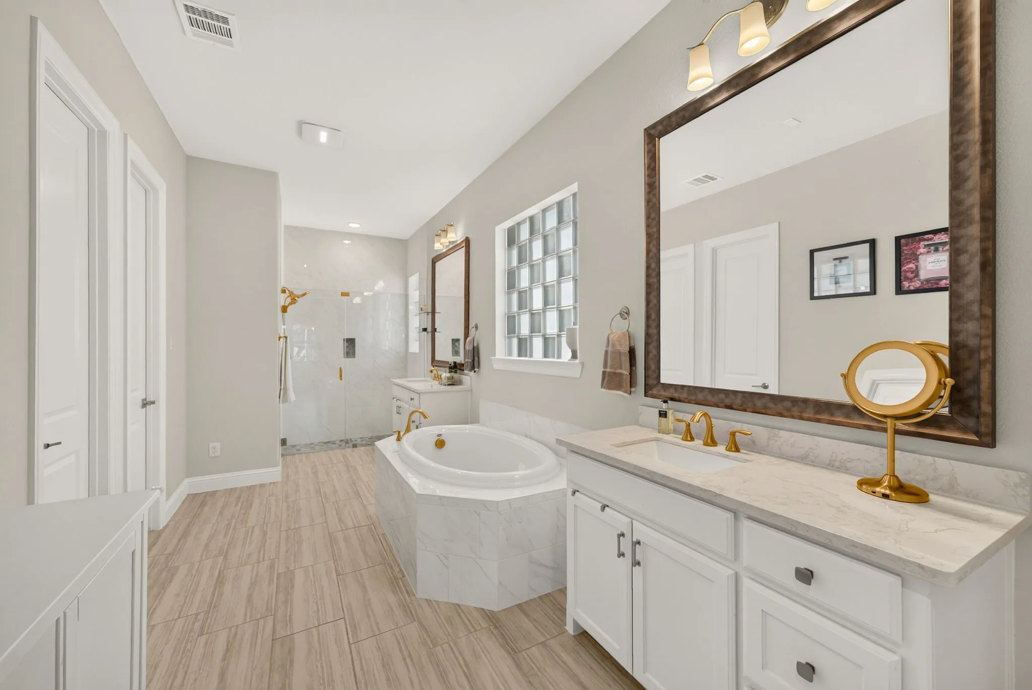 Single Family Residence For Sale in Denton County , 2825 Braemar, The Colony, Texas 75056, 4 Bedroom, 4 Bathroom, 2 Garage spaces, 3,286 Sqft, built in 2021, mls#21364325, Real Estate Agent in The Colony, Homes For Sale in Denton county, Homes For Sale in The Colony, Realtor in The Colony Texas, Real Estate Brokerage Independent Realty Texas, Luminita Cordes Realtor