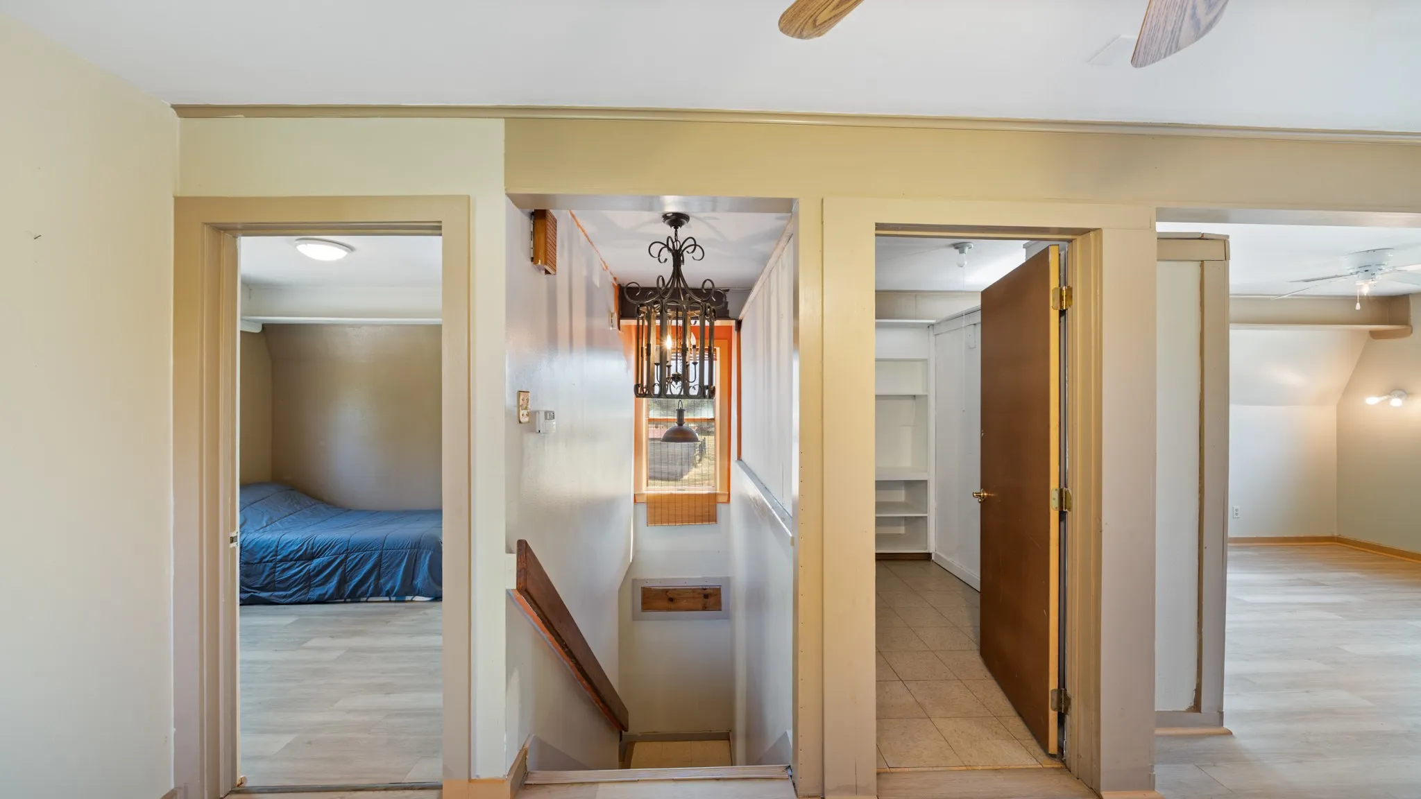 Single Family Residence For Sale in Van Zandt County , 8266 Fm 17, Grand Saline, Texas 75140, 2 Bedroom, 2 Bathroom, Garage spaces, 2,128 Sqft, built in 1984, mls#21366725, Real Estate Agent in Grand Saline, Homes For Sale in Van Zandt county, Homes For Sale in Grand Saline, Realtor in Grand Saline Texas, Real Estate Brokerage Independent Realty Texas, Luminita Cordes Realtor