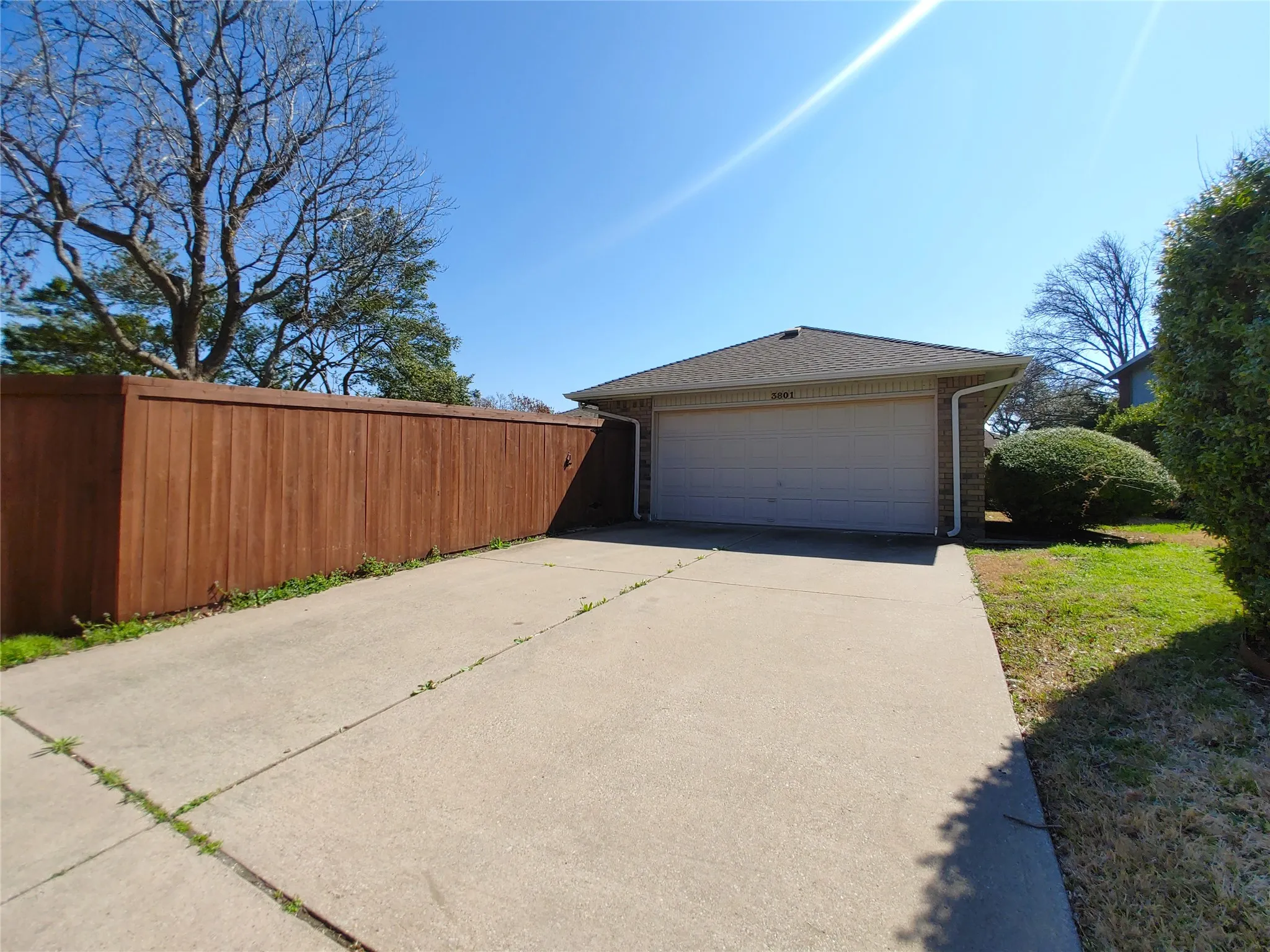 Single Family Residence For Rent in Collin County , 3801 Dutton Drive, Plano, Texas 75023, 4 Bedroom, 2 Bathroom, 2 Garage spaces, 1,920 Sqft, built in 1987, mls#21366850, Real Estate Agent in Plano, Homes For Rent in Collin county, Homes For Rent in Plano, Realtor in Plano Texas, Real Estate Brokerage Independent Realty Texas, Luminita Cordes Realtor