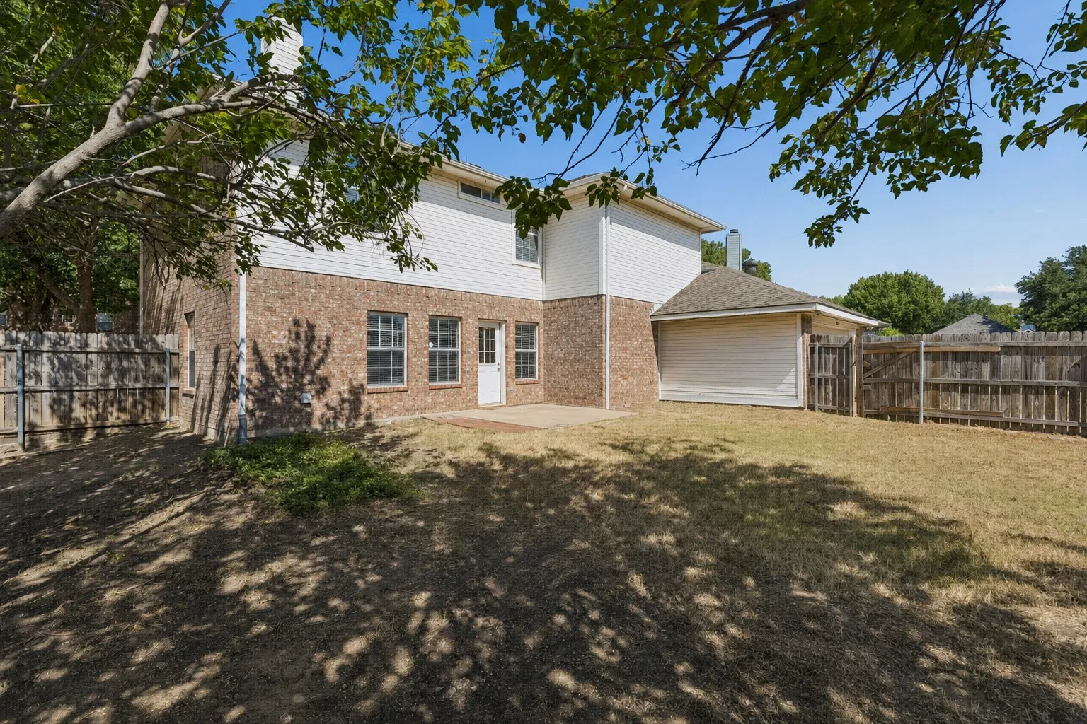 Single Family Residence For Rent in Collin County , 8302 Sebastian, Frisco, Texas 75035, 4 Bedroom, 4 Bathroom, 2 Garage spaces, 2,226 Sqft, built in 1993, mls#21358895, Real Estate Agent in Frisco, Homes For Rent in Collin county, Homes For Rent in Frisco, Realtor in Frisco Texas, Real Estate Brokerage Independent Realty Texas, Luminita Cordes Realtor