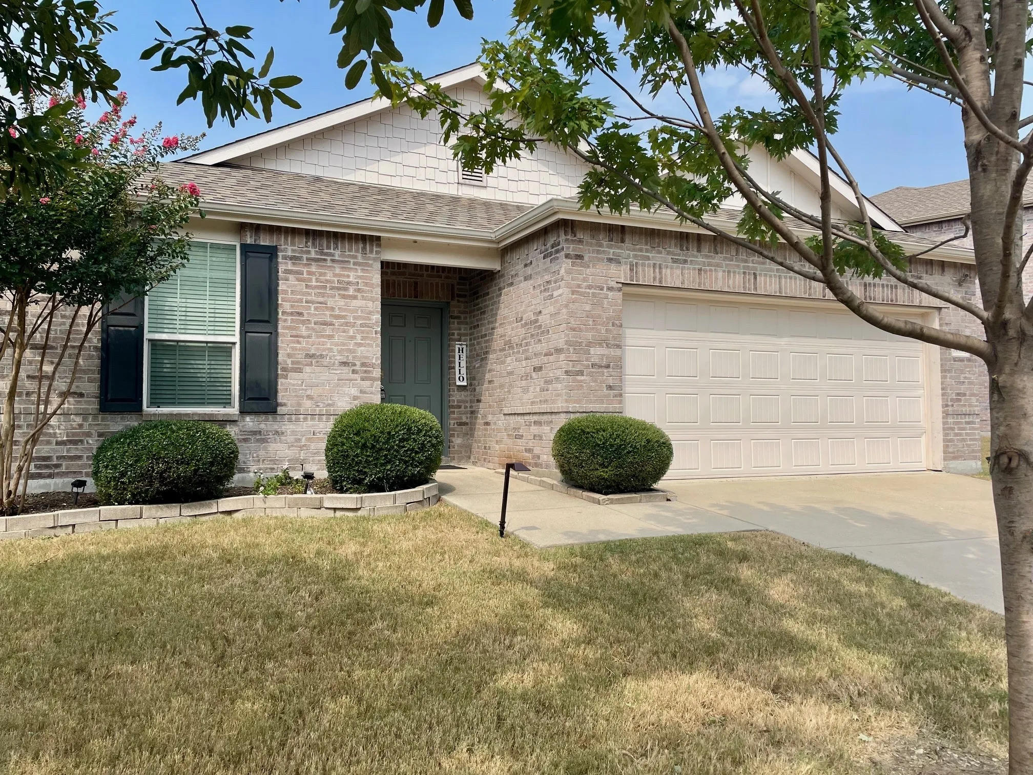 Single Family Residence For Rent in Collin County , 3011 Whispering Pine Boulevard, Melissa, Texas 75454, 3 Bedroom, 2 Bathroom, 2 Garage spaces, 1,700 Sqft, built in 2014, mls#21367024, Real Estate Agent in Melissa, Homes For Rent in Collin county, Homes For Rent in Melissa, Realtor in Melissa Texas, Real Estate Brokerage Independent Realty Texas, Luminita Cordes Realtor