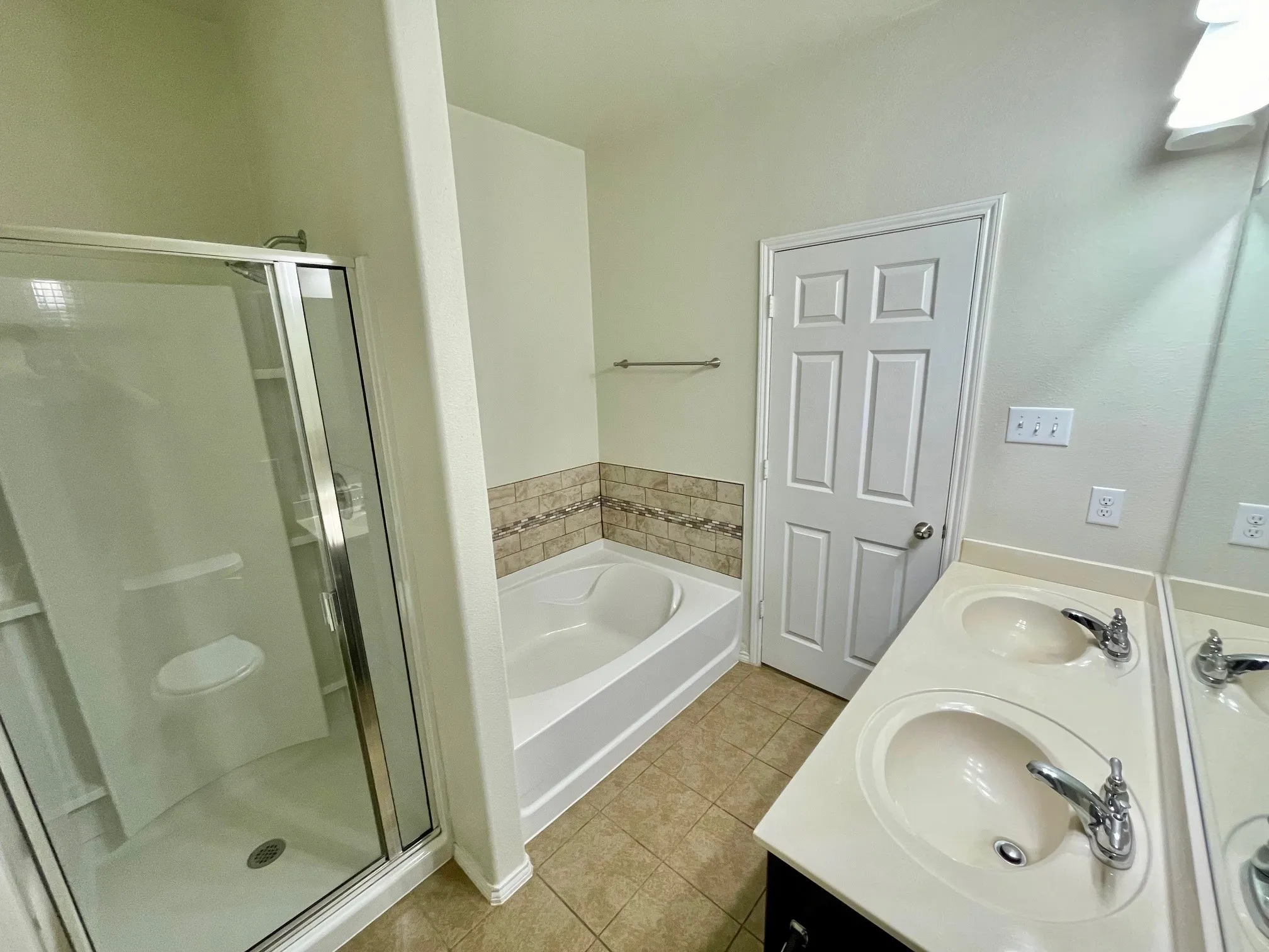 Single Family Residence For Rent in Collin County , 3011 Whispering Pine Boulevard, Melissa, Texas 75454, 3 Bedroom, 2 Bathroom, 2 Garage spaces, 1,700 Sqft, built in 2014, mls#21367024, Real Estate Agent in Melissa, Homes For Rent in Collin county, Homes For Rent in Melissa, Realtor in Melissa Texas, Real Estate Brokerage Independent Realty Texas, Luminita Cordes Realtor