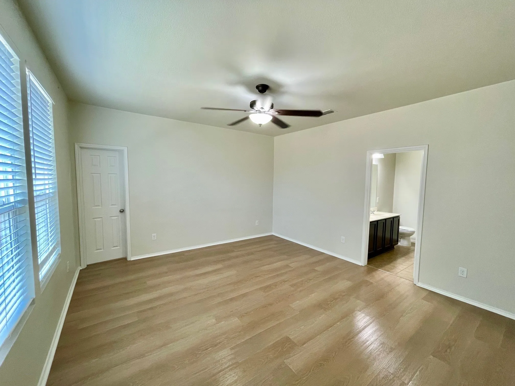 Single Family Residence For Rent in Collin County , 3011 Whispering Pine Boulevard, Melissa, Texas 75454, 3 Bedroom, 2 Bathroom, 2 Garage spaces, 1,700 Sqft, built in 2014, mls#21367024, Real Estate Agent in Melissa, Homes For Rent in Collin county, Homes For Rent in Melissa, Realtor in Melissa Texas, Real Estate Brokerage Independent Realty Texas, Luminita Cordes Realtor