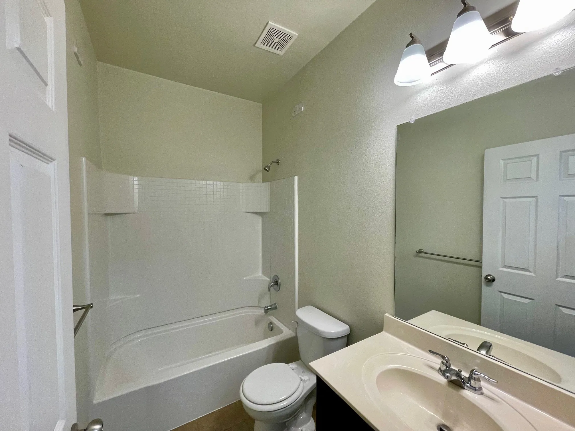 Single Family Residence For Rent in Collin County , 3011 Whispering Pine Boulevard, Melissa, Texas 75454, 3 Bedroom, 2 Bathroom, 2 Garage spaces, 1,700 Sqft, built in 2014, mls#21367024, Real Estate Agent in Melissa, Homes For Rent in Collin county, Homes For Rent in Melissa, Realtor in Melissa Texas, Real Estate Brokerage Independent Realty Texas, Luminita Cordes Realtor