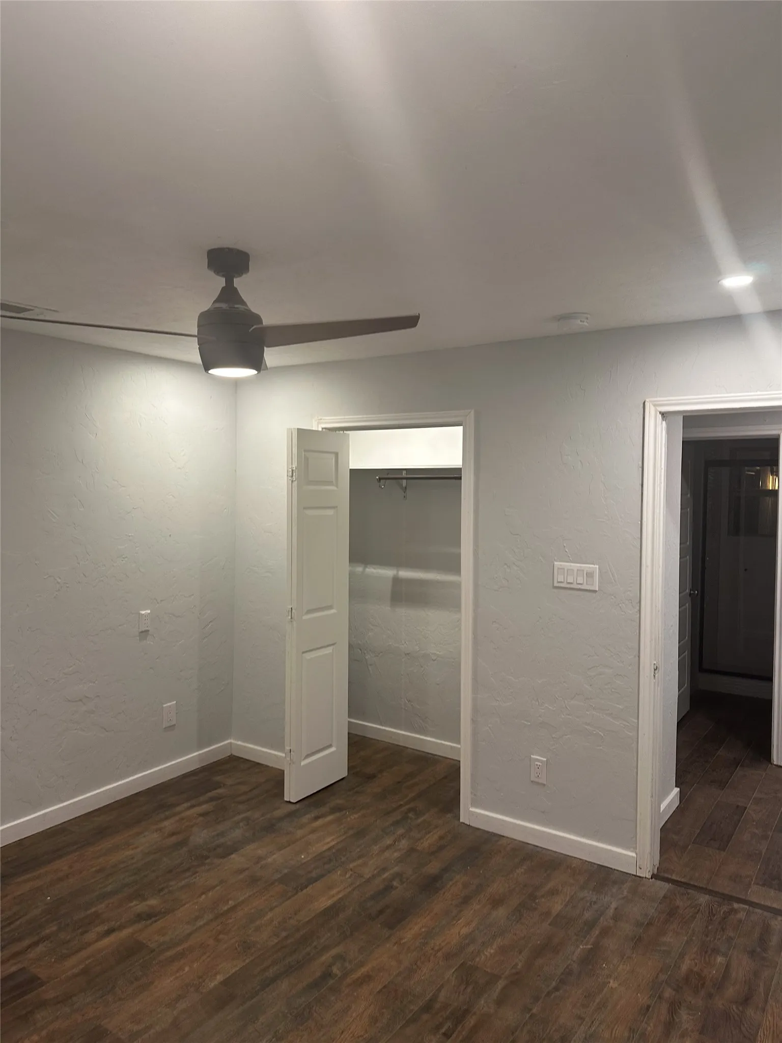 Single Family Residence For Sale in Smith County , 2708 Mcdonald Road, Tyler, Texas 75701, 3 Bedroom, 2 Bathroom, 2 Garage spaces, 1,591 Sqft, built in 1959, mls#21366066, Real Estate Agent in Tyler, Homes For Sale in Smith county, Homes For Sale in Tyler, Realtor in Tyler Texas, Real Estate Brokerage Independent Realty Texas, Luminita Cordes Realtor