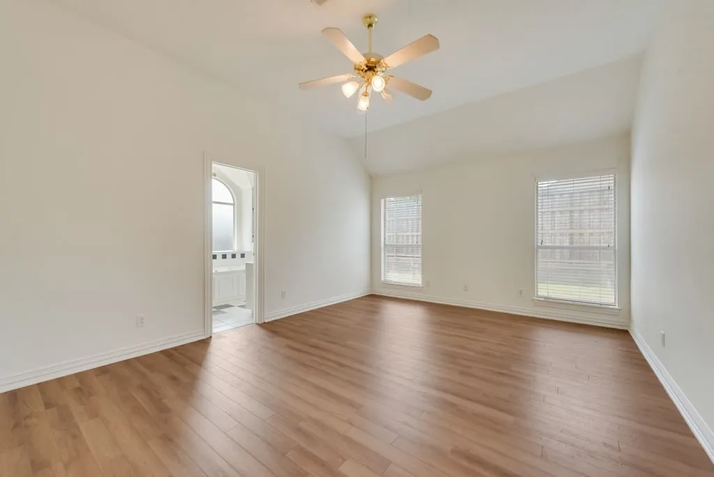 Single Family Residence For Sale in Tarrant County , 721 Herman Drive, Hurst, Texas 76054, 4 Bedroom, 2 Bathroom, 2 Garage spaces, 2,062 Sqft, built in 1996, mls#21367026, Real Estate Agent in Hurst, Homes For Sale in Tarrant county, Homes For Sale in Hurst, Realtor in Hurst Texas, Real Estate Brokerage Independent Realty Texas, Luminita Cordes Realtor