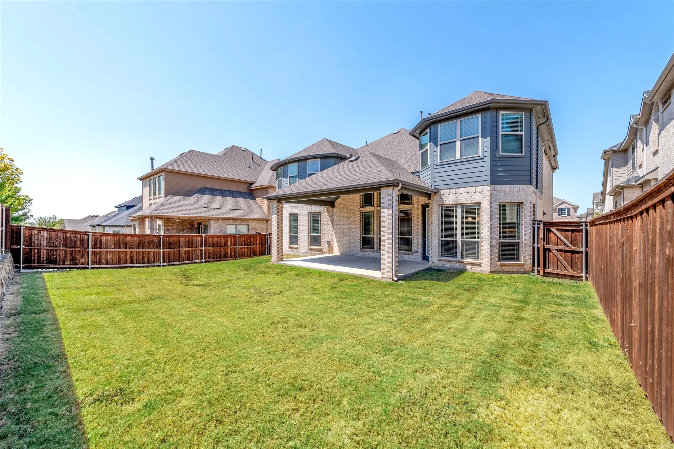 Single Family Residence For Sale in Collin County , 2821 Adon Springs Lane, Celina, Texas 75009, 4 Bedroom, 5 Bathroom, 2 Garage spaces, 4,064 Sqft, built in 2021, mls#21363740, Real Estate Agent in Celina, Homes For Sale in Collin county, Homes For Sale in Celina, Realtor in Celina Texas, Real Estate Brokerage Independent Realty Texas, Luminita Cordes Realtor