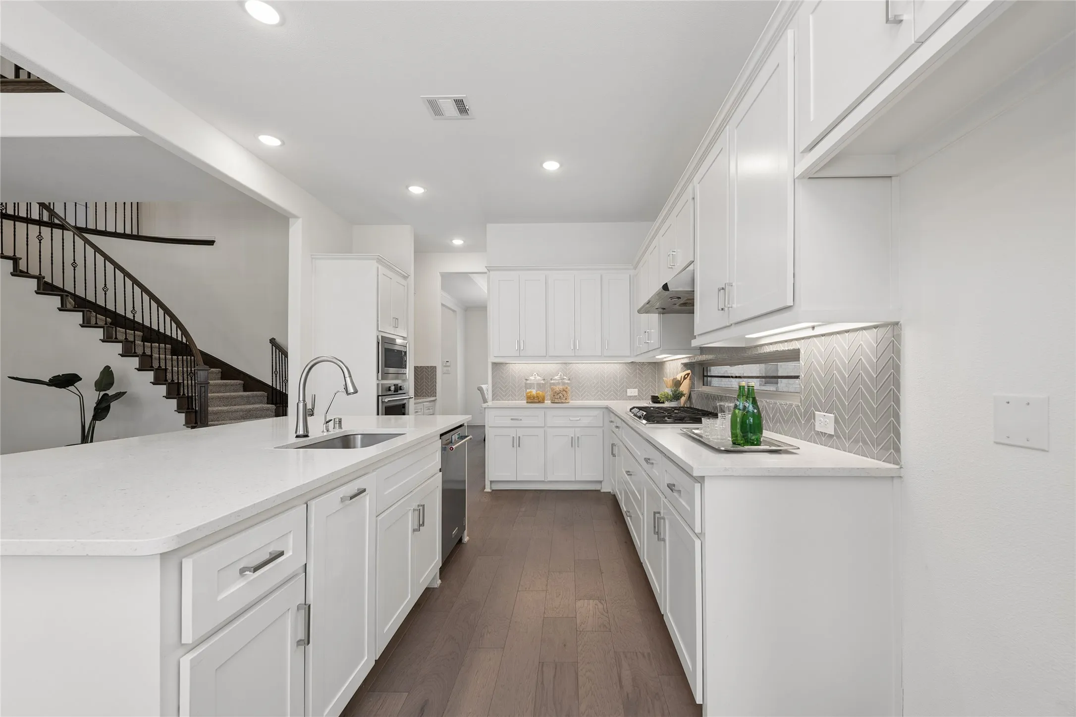 Single Family Residence For Sale in Collin County , 2821 Adon Springs Lane, Celina, Texas 75009, 4 Bedroom, 5 Bathroom, 2 Garage spaces, 4,064 Sqft, built in 2021, mls#21363740, Real Estate Agent in Celina, Homes For Sale in Collin county, Homes For Sale in Celina, Realtor in Celina Texas, Real Estate Brokerage Independent Realty Texas, Luminita Cordes Realtor