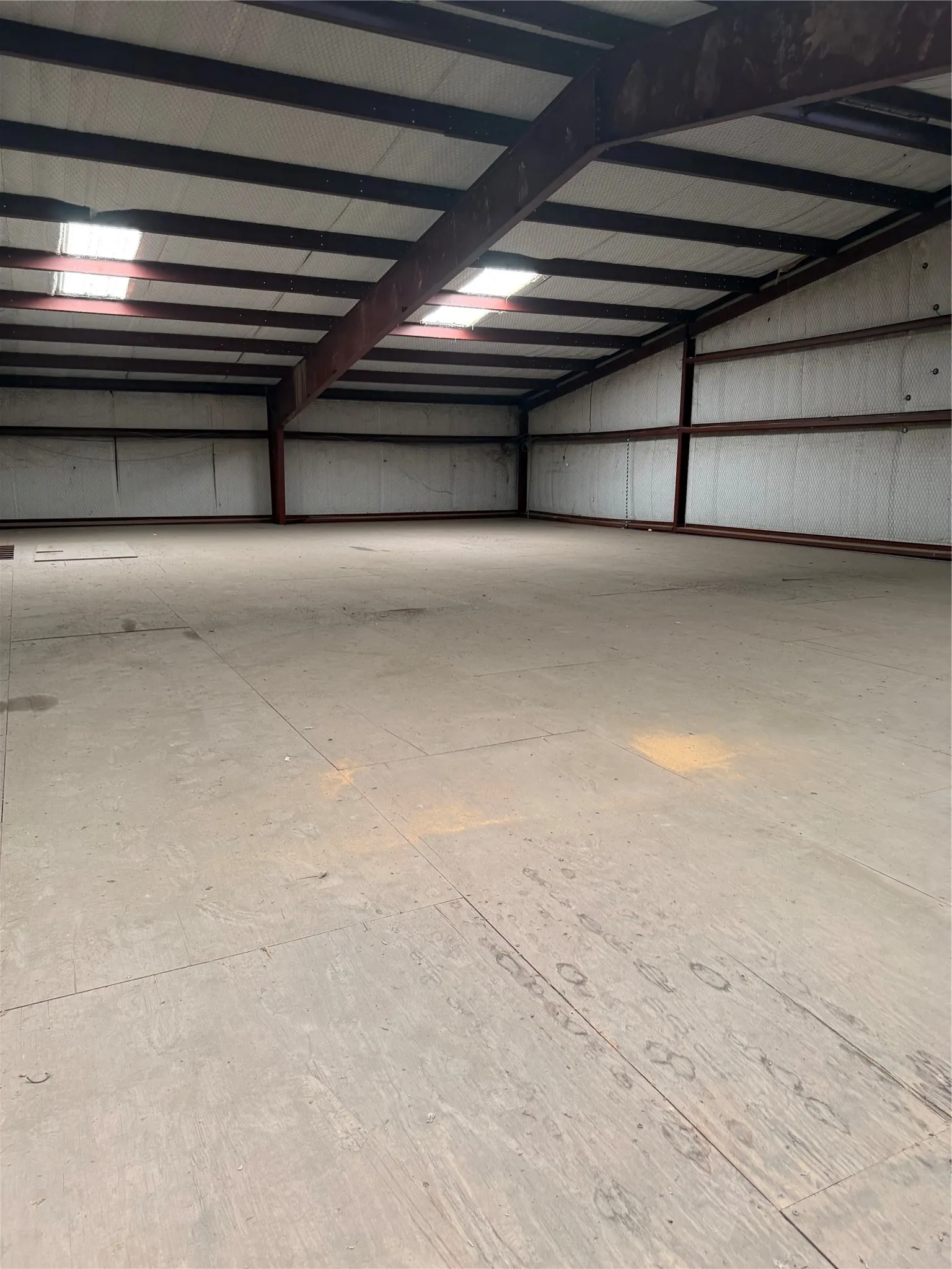 Industrial For Rent in Cooke County , 2827 W Highway 82, Gainesville, Texas 76240, 0, 0, Garage spaces, 0 Sqft, built in 1985, mls#21367028, Real Estate Agent in Gainesville, Homes For Rent in Cooke county, Homes For Rent in Gainesville, Realtor in Gainesville Texas, Real Estate Brokerage Independent Realty Texas, Luminita Cordes Realtor