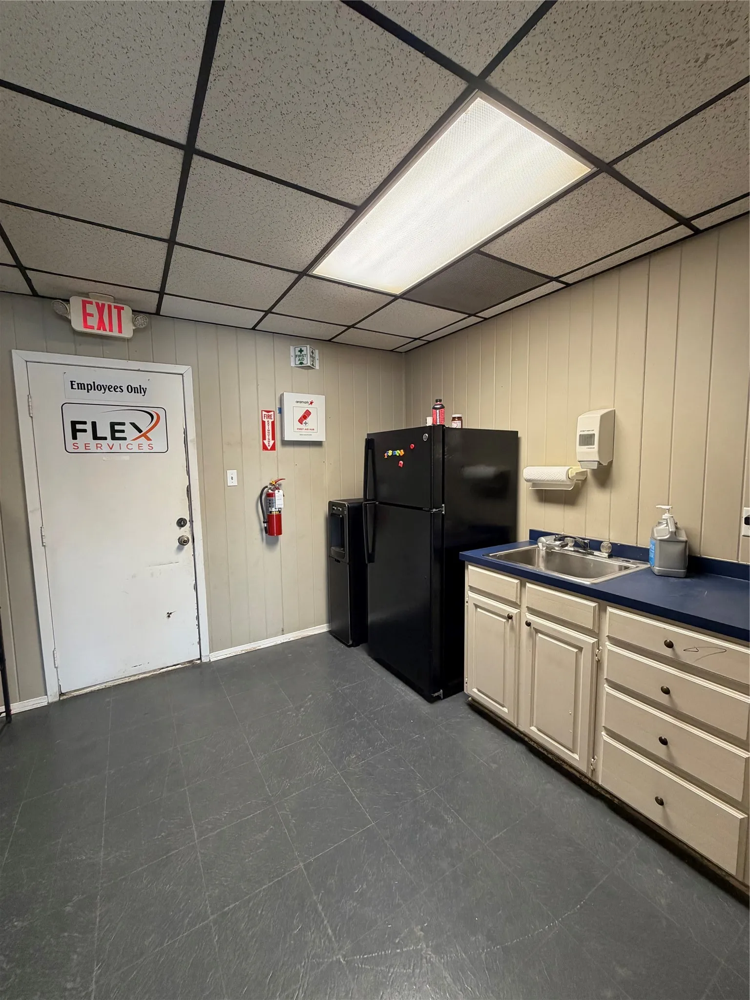 Industrial For Rent in Cooke County , 2827 W Highway 82, Gainesville, Texas 76240, 0, 0, Garage spaces, 0 Sqft, built in 1985, mls#21367028, Real Estate Agent in Gainesville, Homes For Rent in Cooke county, Homes For Rent in Gainesville, Realtor in Gainesville Texas, Real Estate Brokerage Independent Realty Texas, Luminita Cordes Realtor