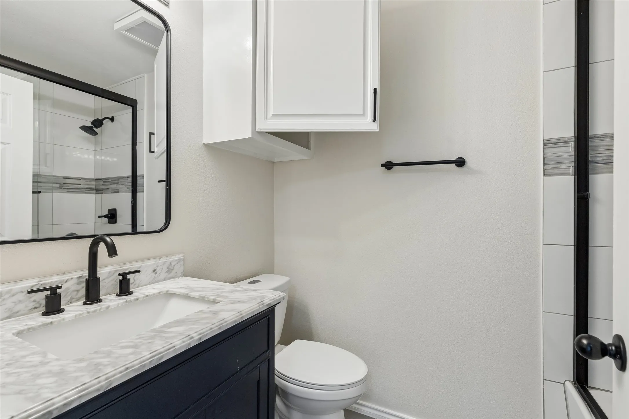 Duplex For Rent in Collin County , 8660 Hawthorne Street, Frisco, Texas 75034, 3 Bedroom, 3 Bathroom, 2 Garage spaces, 1,459 Sqft, built in 1998, Price $2,300, mls#21358893, Real Estate Agent in Frisco, Homes For Rent in Collin county, Homes For Rent in Frisco, Realtor in Frisco Texas, Real Estate Brokerage Independent Realty Texas, Luminita Cordes Realtor