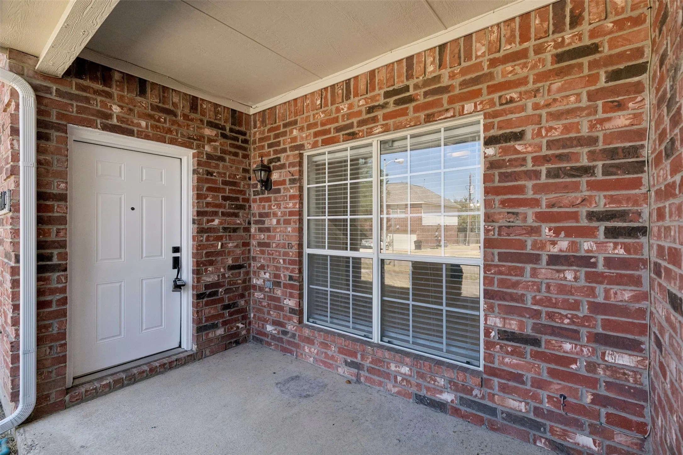 Duplex For Rent in Collin County , 8660 Hawthorne Street, Frisco, Texas 75034, 3 Bedroom, 3 Bathroom, 2 Garage spaces, 1,459 Sqft, built in 1998, Price $2,300, mls#21358893, Real Estate Agent in Frisco, Homes For Rent in Collin county, Homes For Rent in Frisco, Realtor in Frisco Texas, Real Estate Brokerage Independent Realty Texas, Luminita Cordes Realtor
