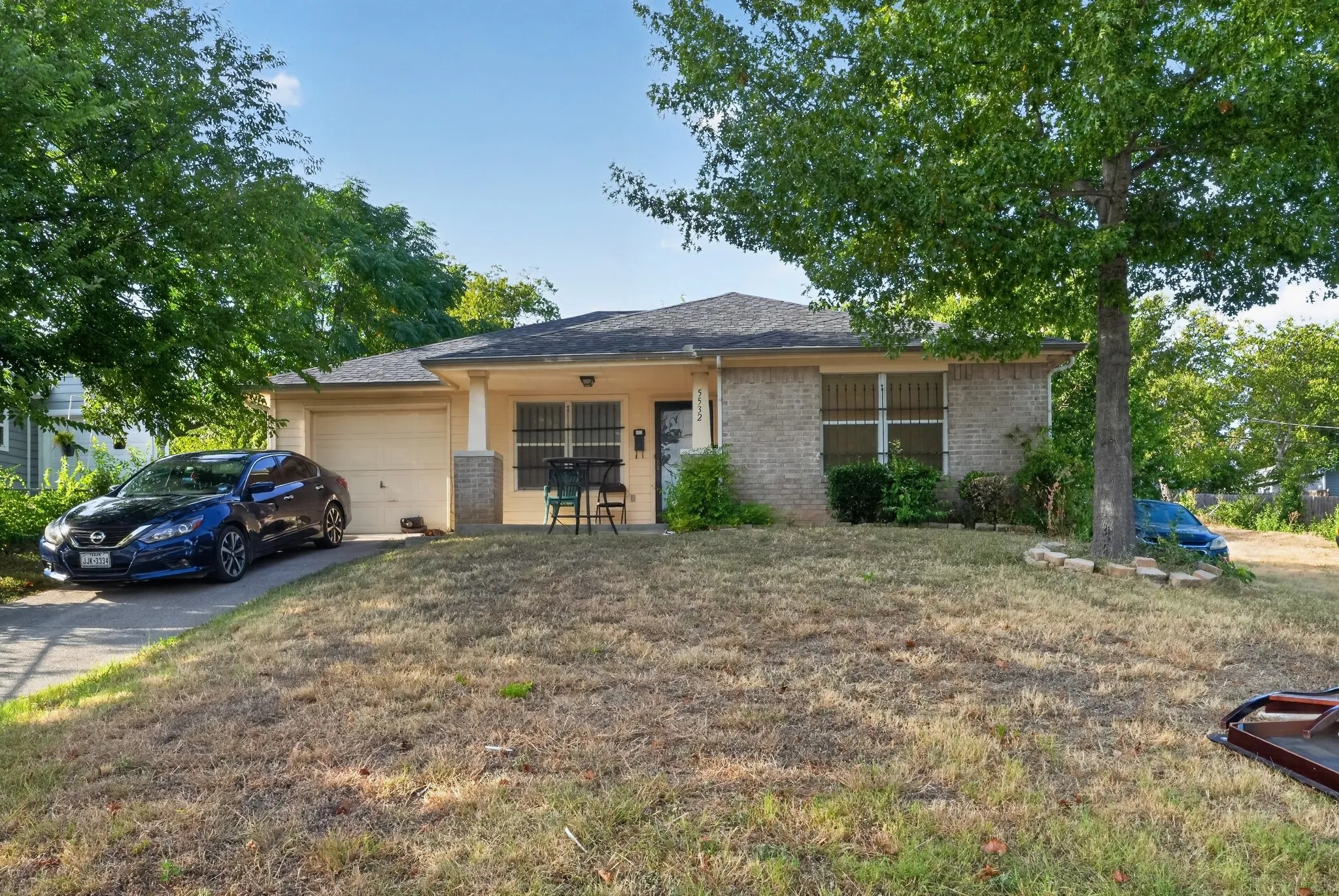 Single Family Residence For Sale in Tarrant County , 5532 Fernander Drive, Fort Worth, Texas 76107, 3 Bedroom, 2 Bathroom, 1 Garage spaces, 1,208 Sqft, built in 2002, mls#21365422, Real Estate Agent in Fort Worth, Homes For Sale in Tarrant county, Homes For Sale in Fort Worth, Realtor in Fort Worth Texas, Real Estate Brokerage Independent Realty Texas, Luminita Cordes Realtor