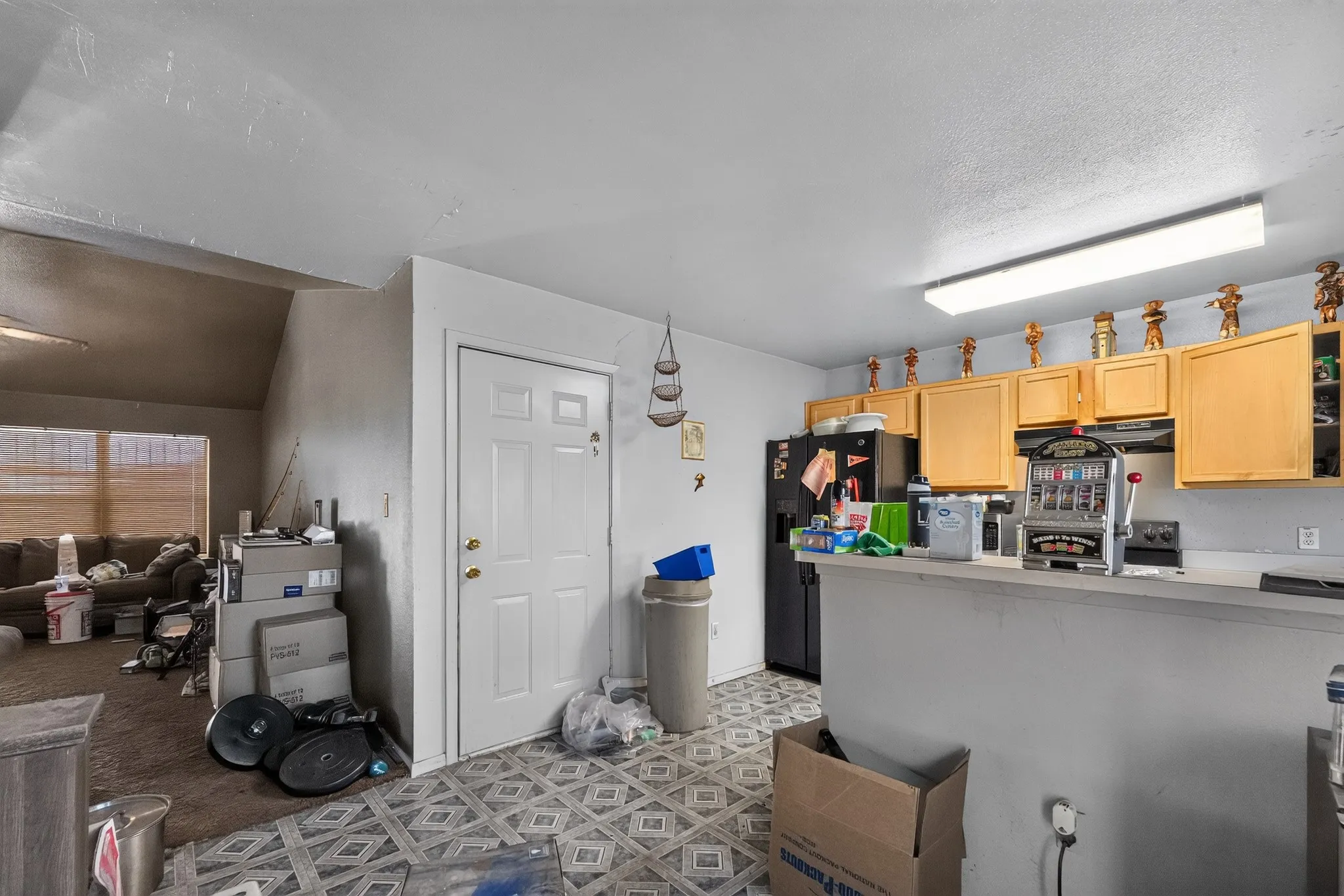 Single Family Residence For Sale in Tarrant County , 5532 Fernander Drive, Fort Worth, Texas 76107, 3 Bedroom, 2 Bathroom, 1 Garage spaces, 1,208 Sqft, built in 2002, mls#21365422, Real Estate Agent in Fort Worth, Homes For Sale in Tarrant county, Homes For Sale in Fort Worth, Realtor in Fort Worth Texas, Real Estate Brokerage Independent Realty Texas, Luminita Cordes Realtor