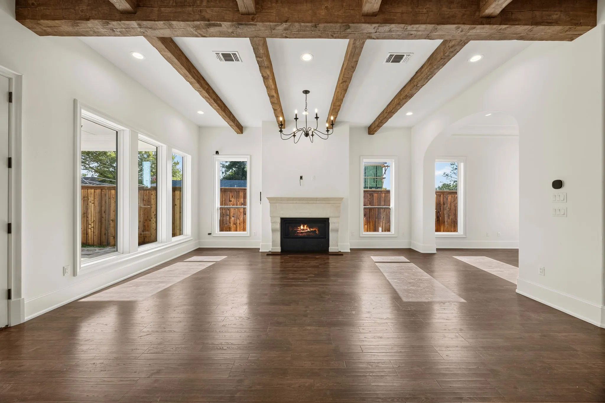 Single Family Residence For Sale in Tarrant County , 5616 Pershing Avenue, Fort Worth, Texas 76107, 4 Bedroom, 4 Bathroom, 2 Garage spaces, 3,694 Sqft, built in 2019, mls#21367040, Real Estate Agent in Fort Worth, Homes For Sale in Tarrant county, Homes For Sale in Fort Worth, Realtor in Fort Worth Texas, Real Estate Brokerage Independent Realty Texas, Luminita Cordes Realtor