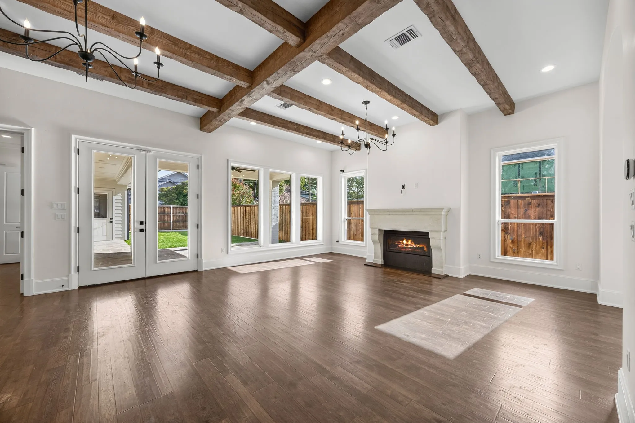 Single Family Residence For Sale in Tarrant County , 5616 Pershing Avenue, Fort Worth, Texas 76107, 4 Bedroom, 4 Bathroom, 2 Garage spaces, 3,694 Sqft, built in 2019, mls#21367040, Real Estate Agent in Fort Worth, Homes For Sale in Tarrant county, Homes For Sale in Fort Worth, Realtor in Fort Worth Texas, Real Estate Brokerage Independent Realty Texas, Luminita Cordes Realtor