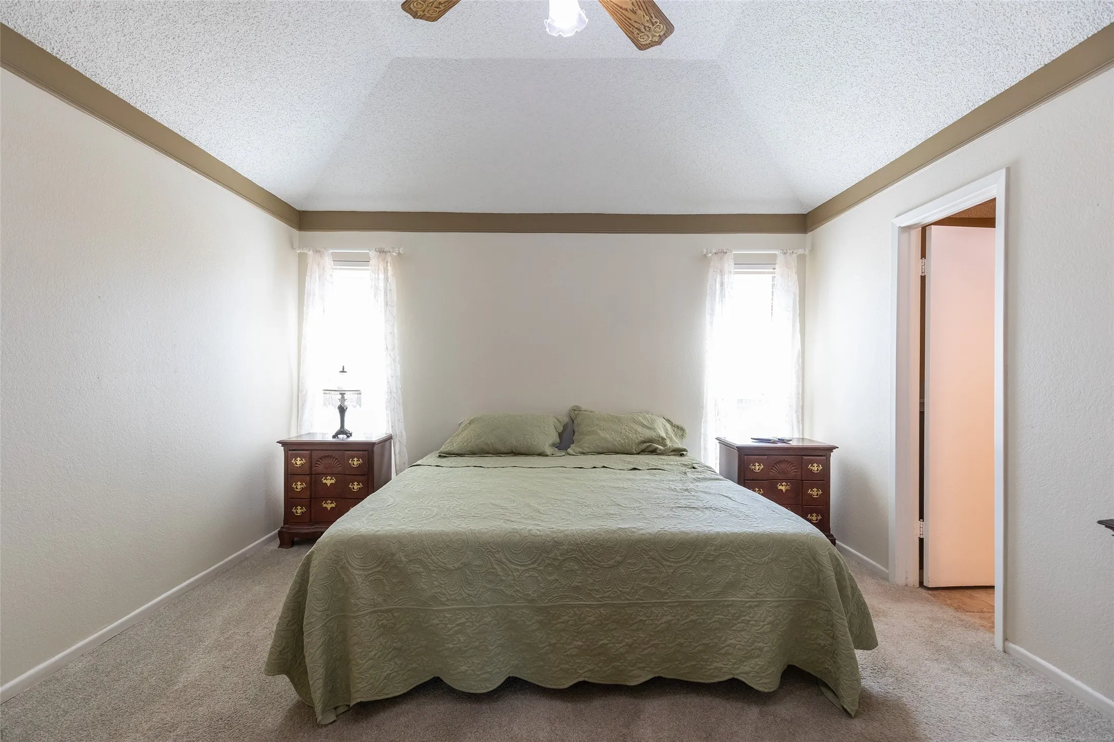 Single Family Residence For Sale in Taylor County , 801 Parsons Road, Abilene, Texas 79602, 2 Bedroom, 2 Bathroom, 2 Garage spaces, 1,400 Sqft, built in 1987, mls#21367027, Real Estate Agent in Abilene, Homes For Sale in Taylor county, Homes For Sale in Abilene, Realtor in Abilene Texas, Real Estate Brokerage Independent Realty Texas, Luminita Cordes Realtor