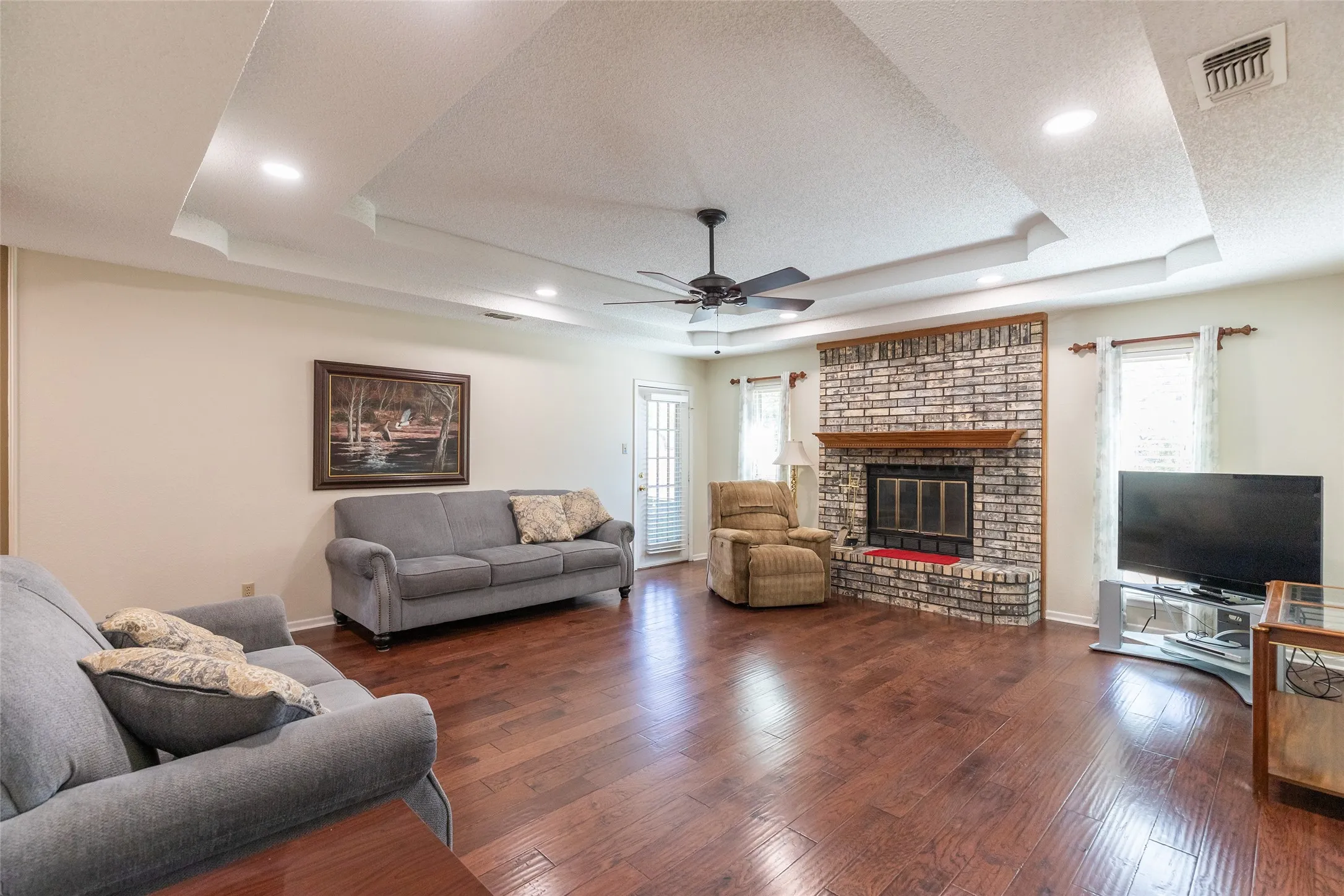 Single Family Residence For Sale in Taylor County , 801 Parsons Road, Abilene, Texas 79602, 2 Bedroom, 2 Bathroom, 2 Garage spaces, 1,400 Sqft, built in 1987, mls#21367027, Real Estate Agent in Abilene, Homes For Sale in Taylor county, Homes For Sale in Abilene, Realtor in Abilene Texas, Real Estate Brokerage Independent Realty Texas, Luminita Cordes Realtor