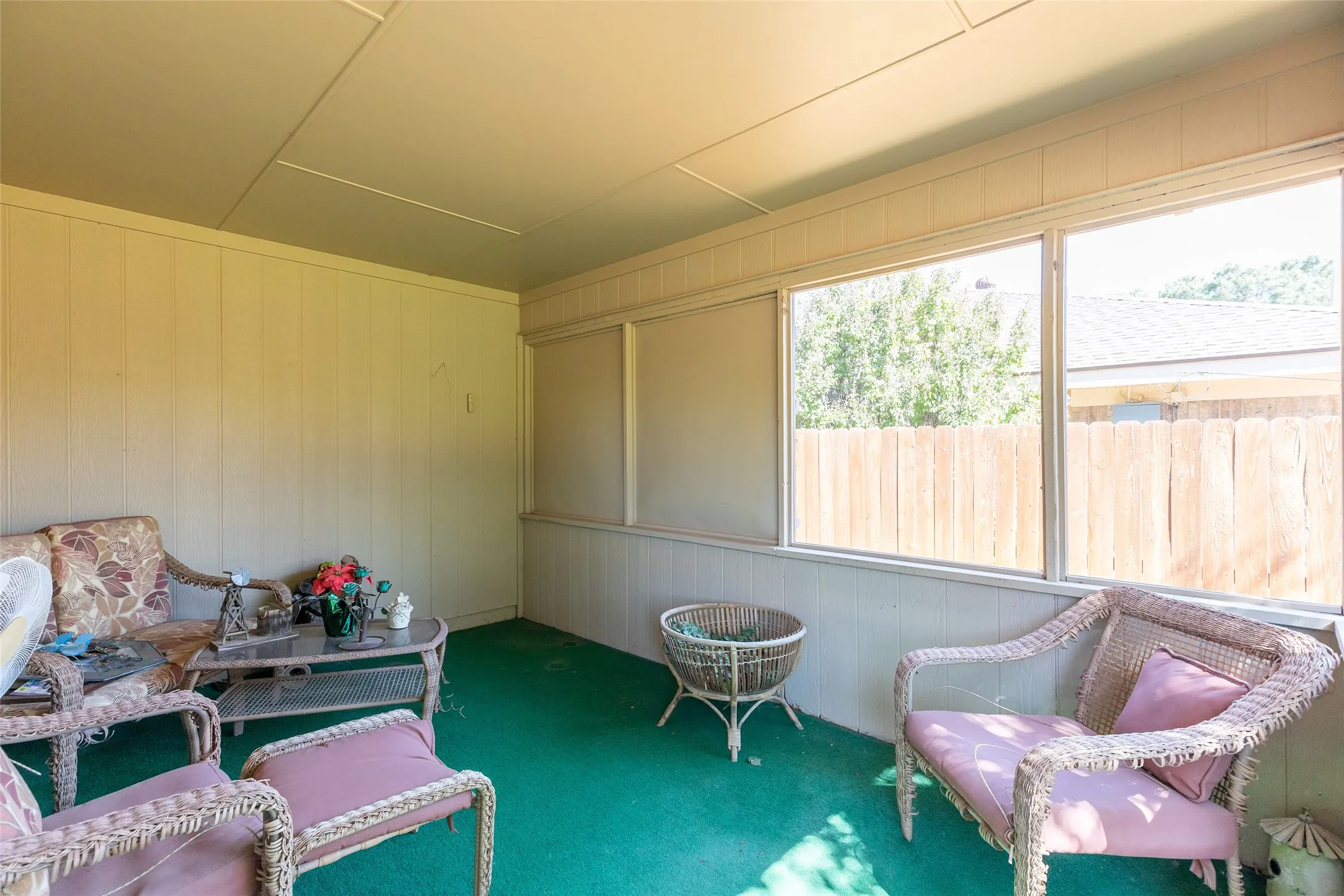 Single Family Residence For Sale in Taylor County , 801 Parsons Road, Abilene, Texas 79602, 2 Bedroom, 2 Bathroom, 2 Garage spaces, 1,400 Sqft, built in 1987, mls#21367027, Real Estate Agent in Abilene, Homes For Sale in Taylor county, Homes For Sale in Abilene, Realtor in Abilene Texas, Real Estate Brokerage Independent Realty Texas, Luminita Cordes Realtor