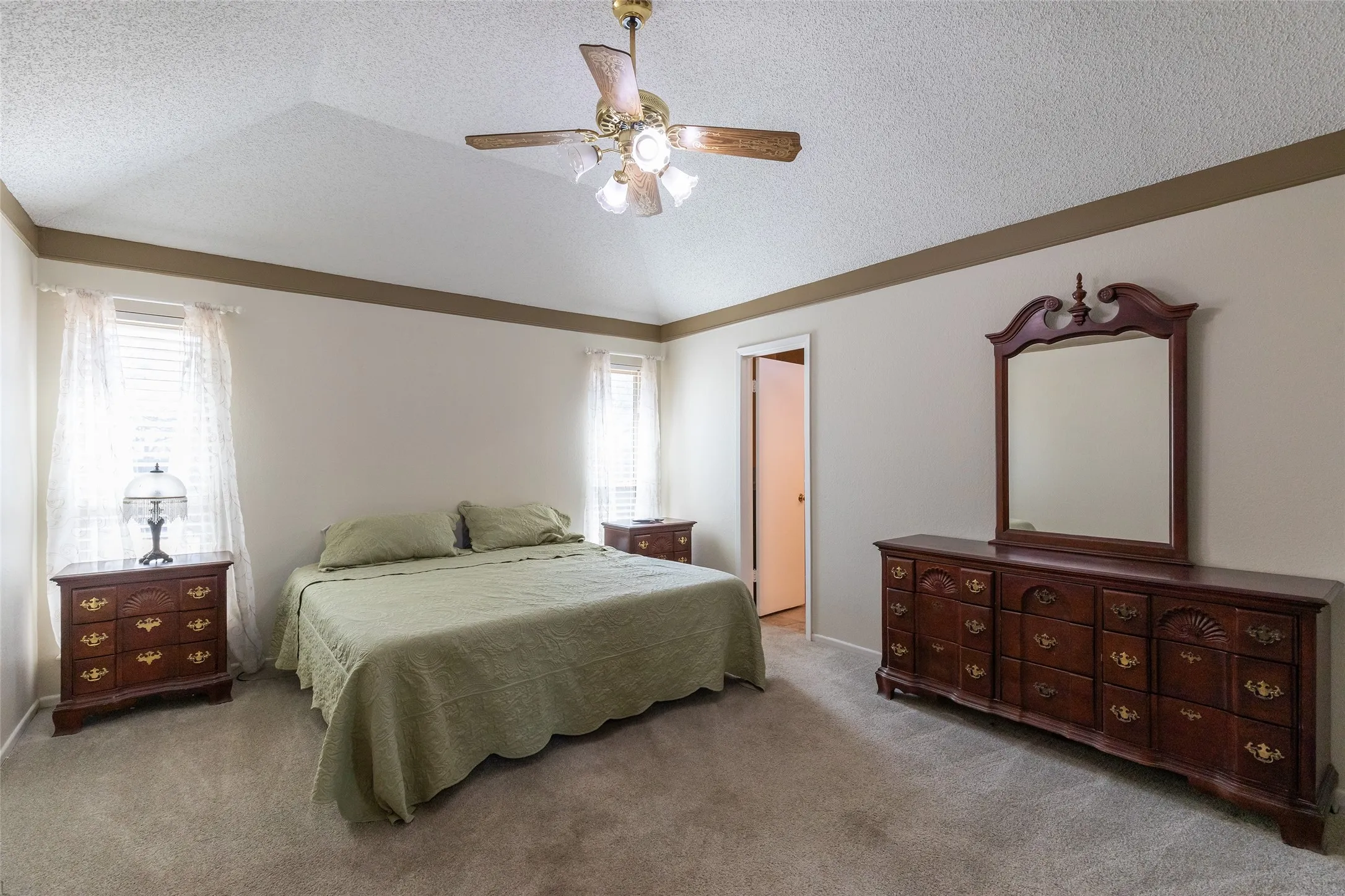 Single Family Residence For Sale in Taylor County , 801 Parsons Road, Abilene, Texas 79602, 2 Bedroom, 2 Bathroom, 2 Garage spaces, 1,400 Sqft, built in 1987, mls#21367027, Real Estate Agent in Abilene, Homes For Sale in Taylor county, Homes For Sale in Abilene, Realtor in Abilene Texas, Real Estate Brokerage Independent Realty Texas, Luminita Cordes Realtor
