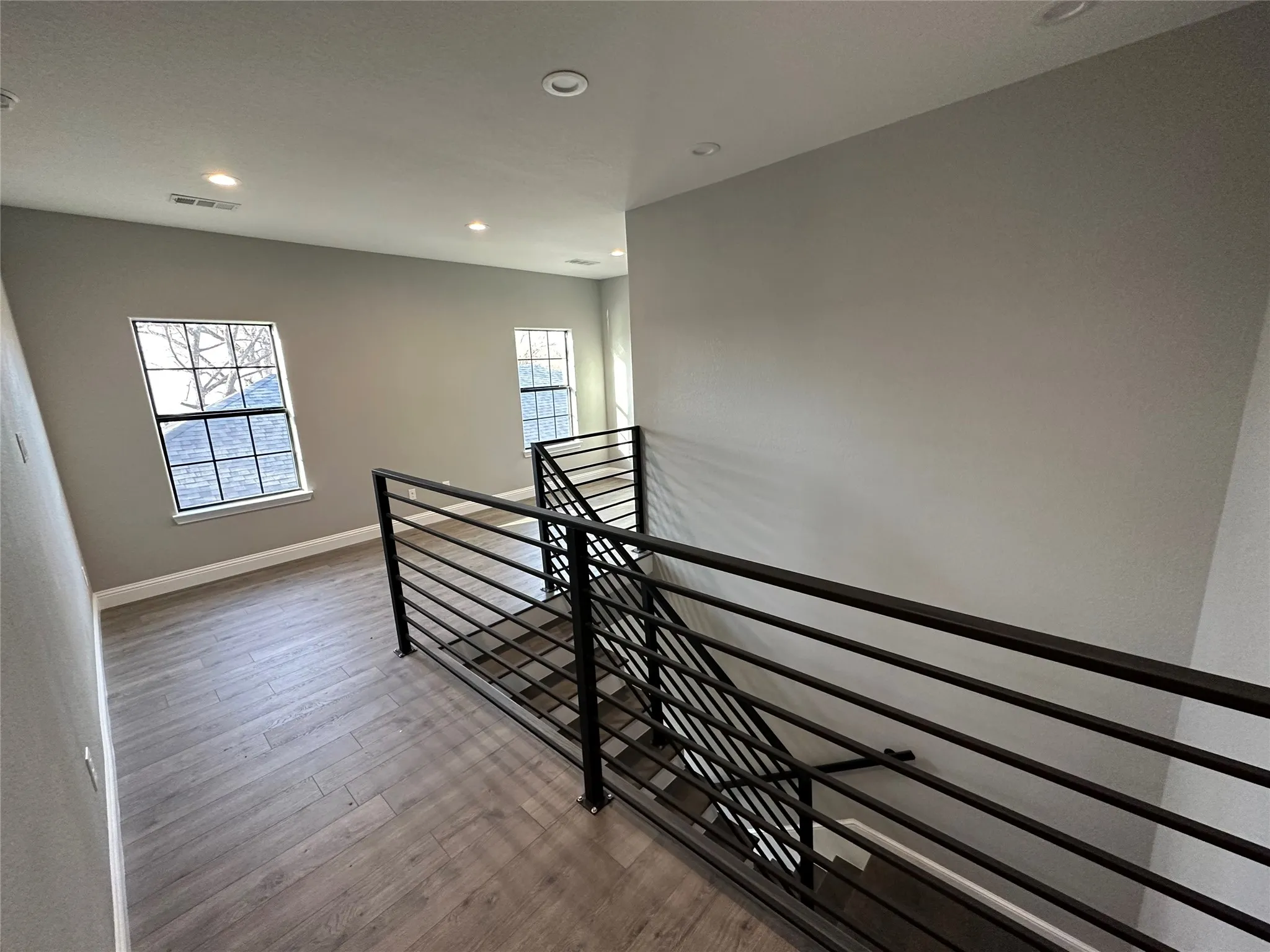 Duplex For Rent in Dallas County , 417 S Glasgow Drive, Dallas, Texas 75223, 3 Bedroom, 4 Bathroom, 2 Garage spaces, 2,381 Sqft, built in 2022, mls#21367037, Real Estate Agent in Dallas, Homes For Rent in Dallas county, Homes For Rent in Dallas, Realtor in Dallas Texas, Real Estate Brokerage Independent Realty Texas, Luminita Cordes Realtor