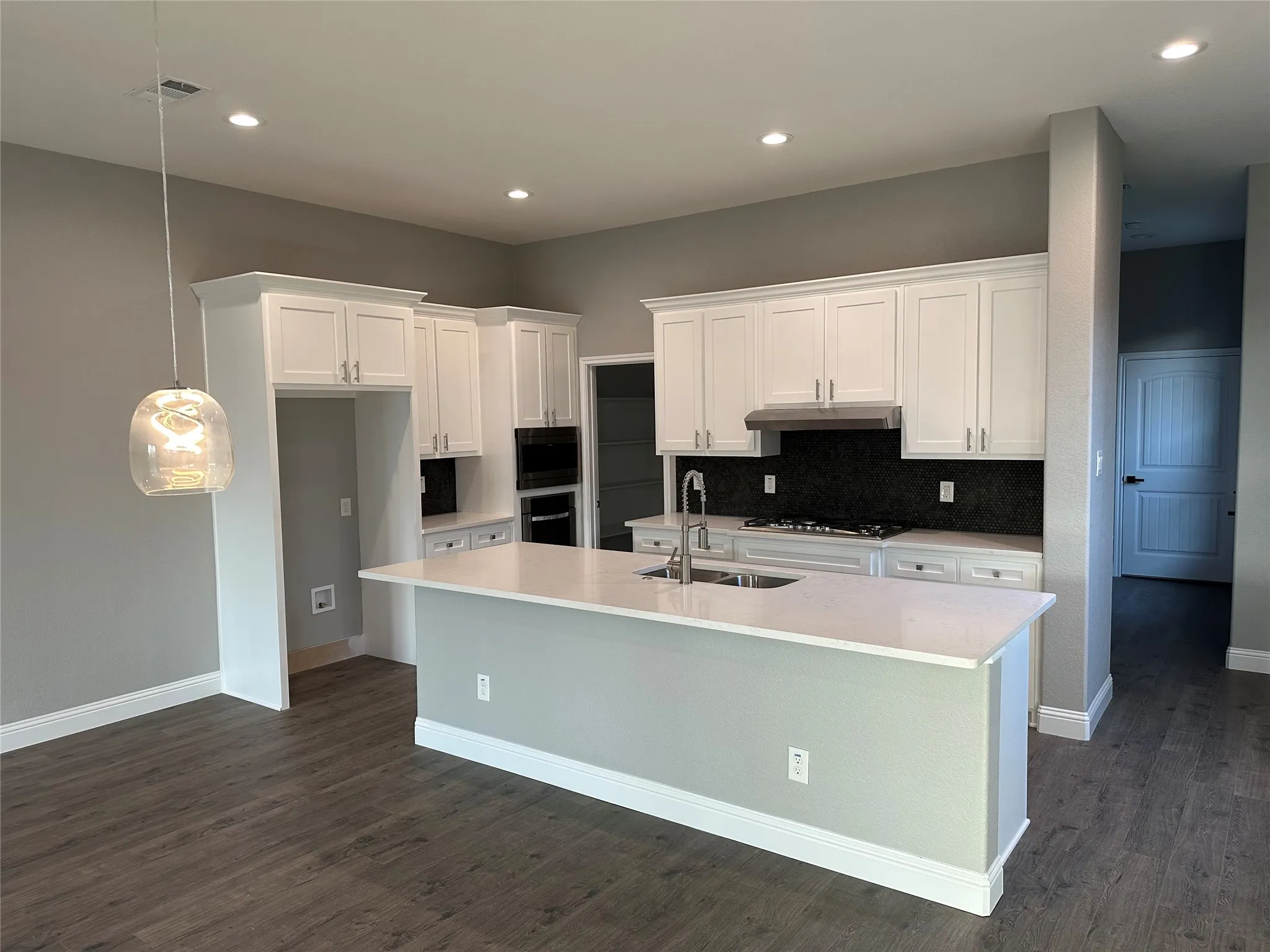 Duplex For Rent in Dallas County , 417 S Glasgow Drive, Dallas, Texas 75223, 3 Bedroom, 4 Bathroom, 2 Garage spaces, 2,381 Sqft, built in 2022, mls#21367037, Real Estate Agent in Dallas, Homes For Rent in Dallas county, Homes For Rent in Dallas, Realtor in Dallas Texas, Real Estate Brokerage Independent Realty Texas, Luminita Cordes Realtor